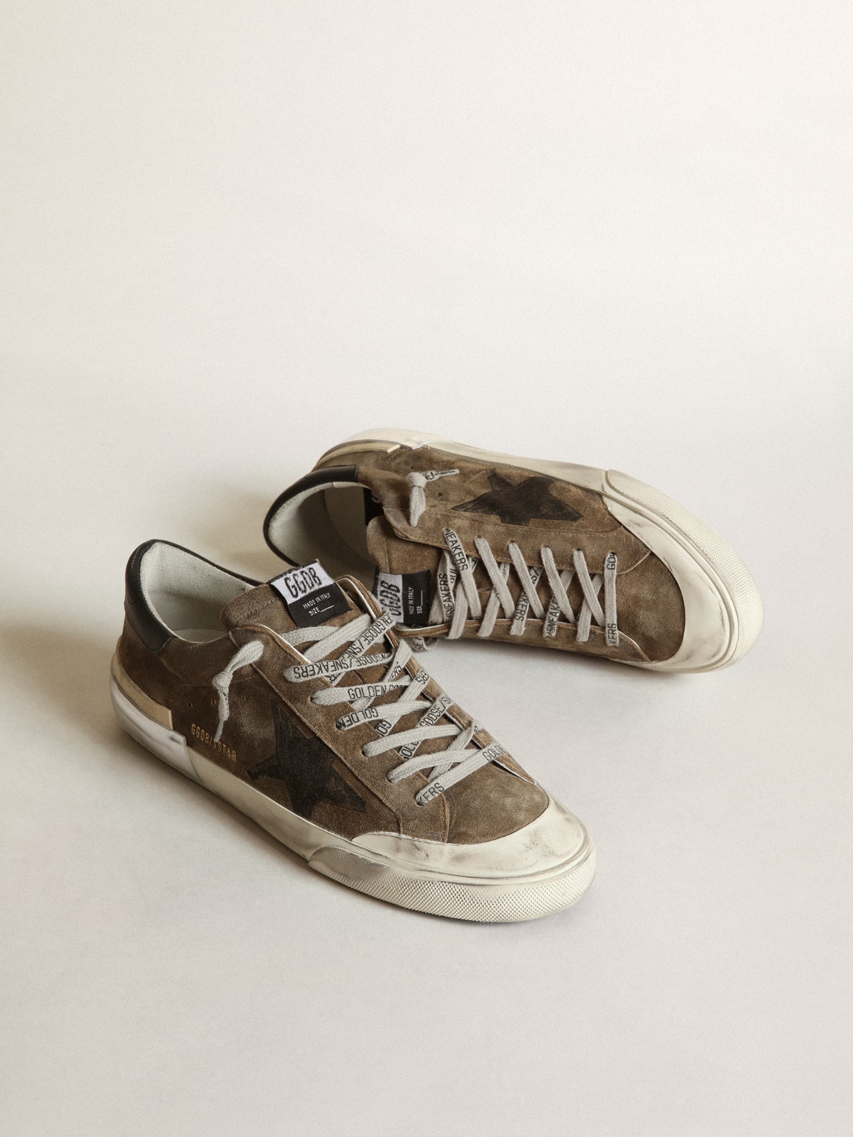Golden Goose Super-Star In Military-Green Suede With Screen-Printed Star - Sneaker Türkiye