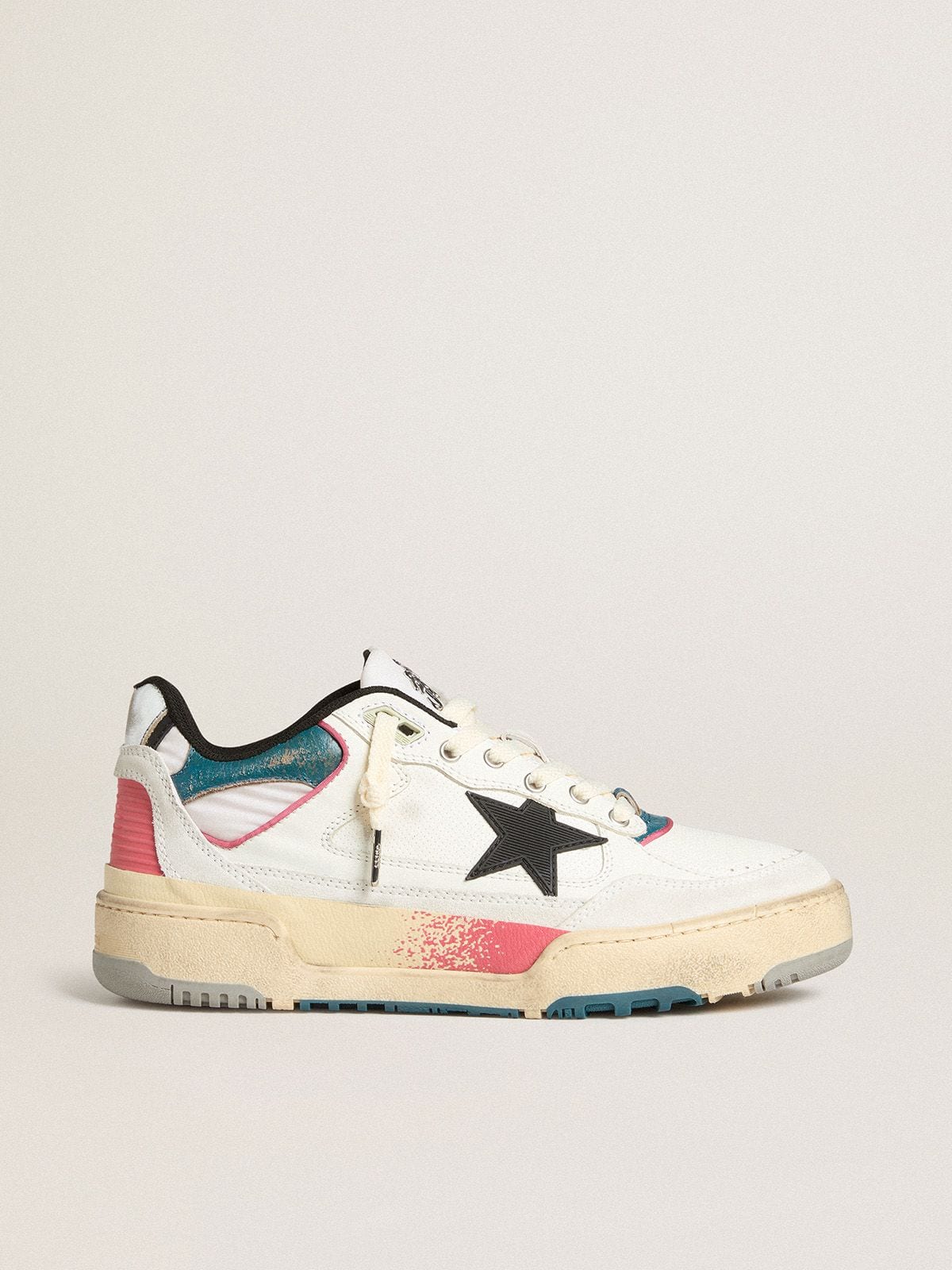 Golden Goose Men’s Forty2 With Black Star And Silver Foiled Leather Heel Tab - Sneaker Türkiye