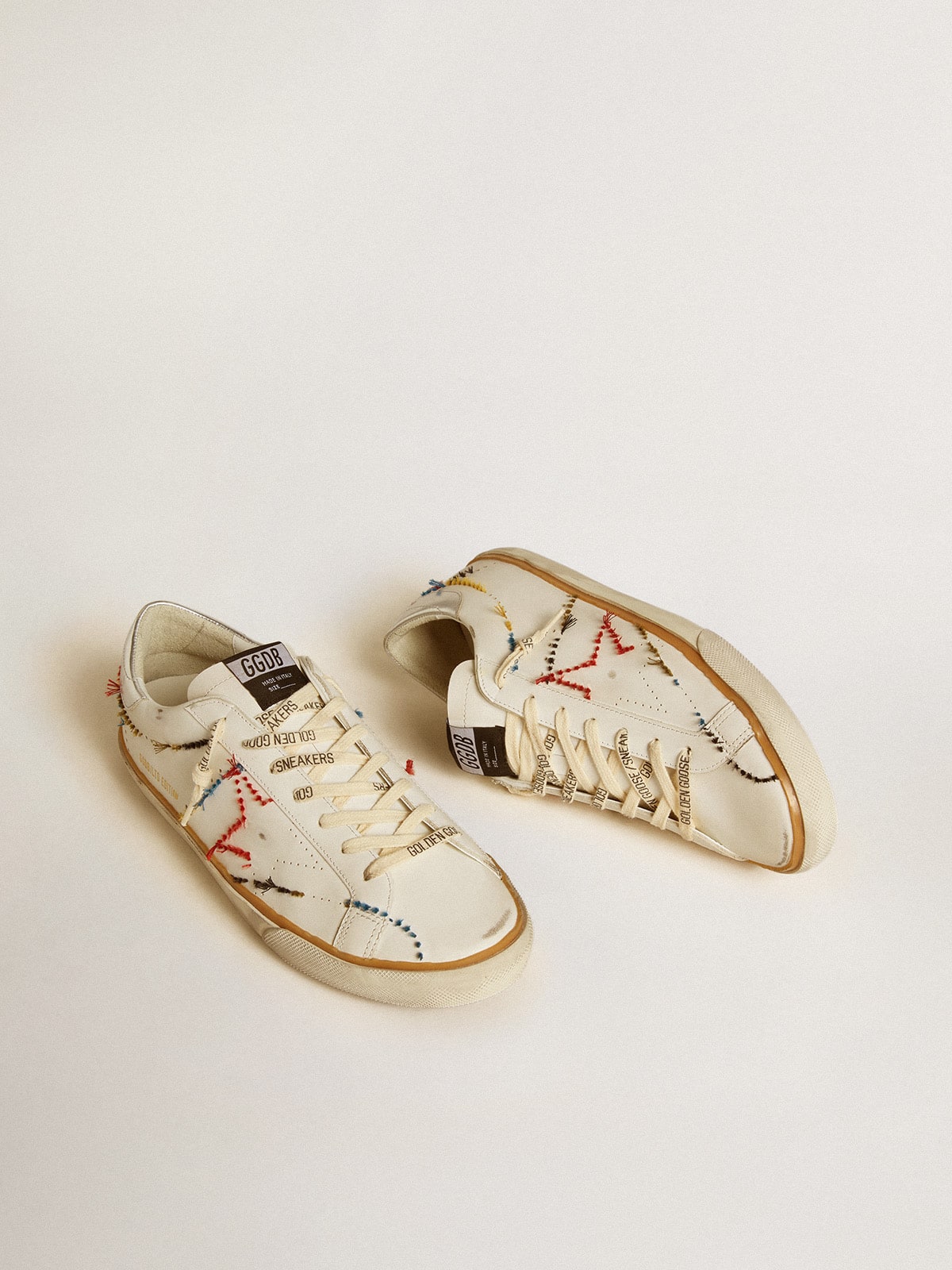 Golden Goose Men’s Super-Star LTD With Perforated Star And Metallic Leather Heel Tab - Sneaker Türkiye