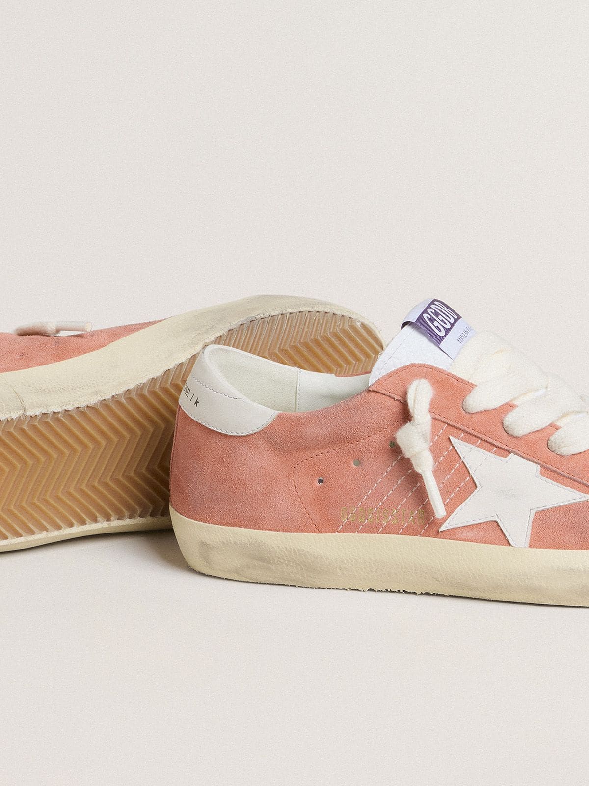 Golden Goose Women’s Super-Star In Coral Suede With White Leather Star And Heel Tab - Sneaker Türkiye