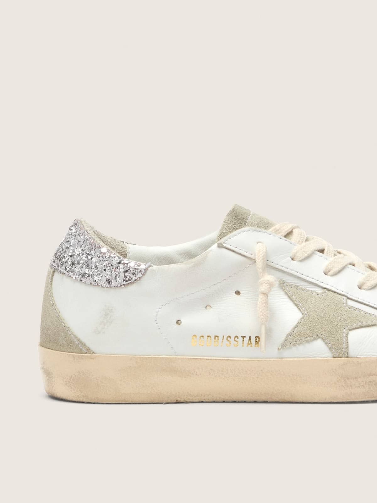 Golden Goose Women’s Super-Star With Gray Star And Silver Glitter Heel Tab - Sneaker Türkiye