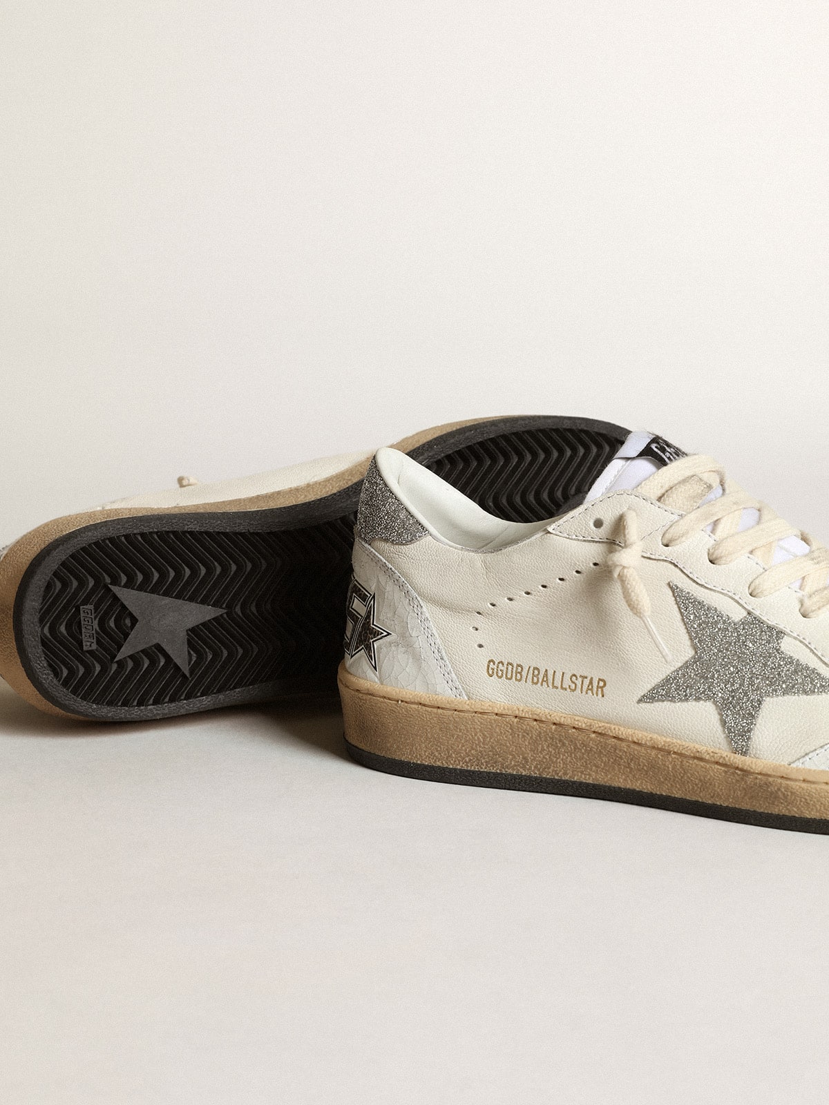 Golden Goose White Ball Star With A Swarovski Crystal Star And Heel Tab - Sneaker Türkiye