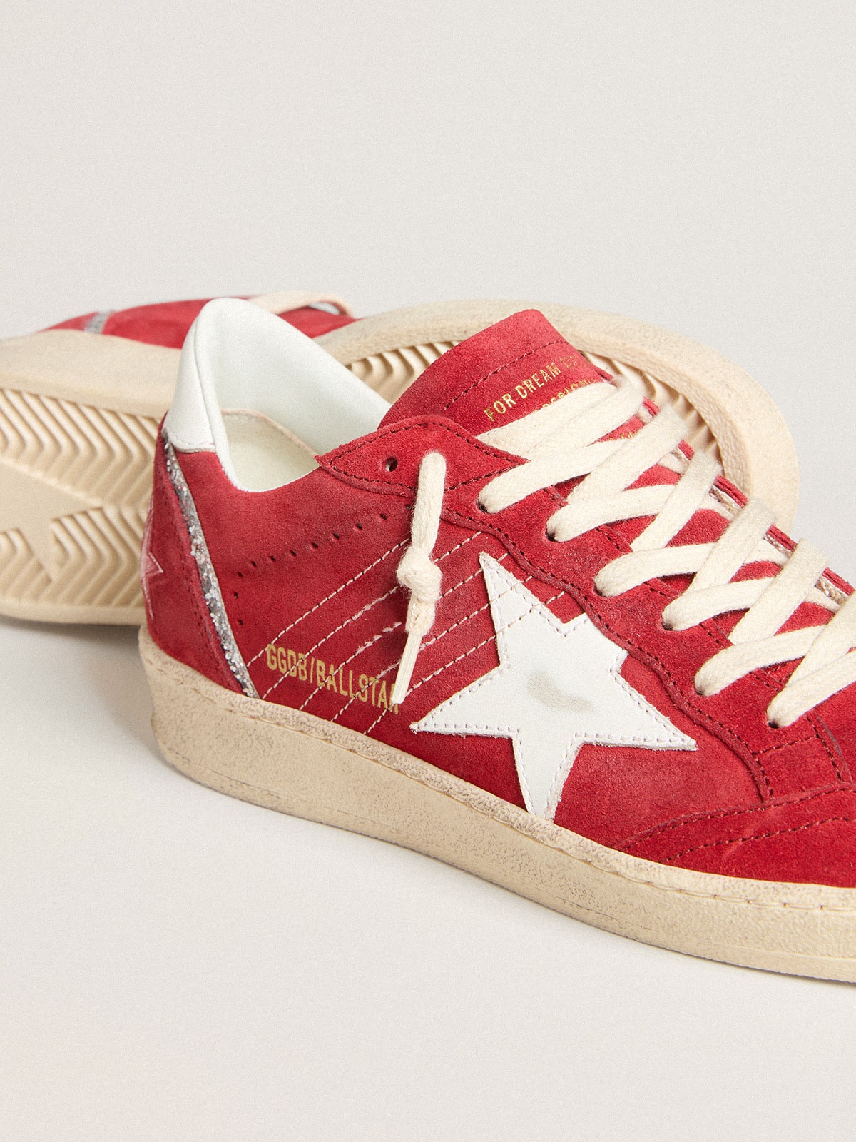 Golden Goose Women’s Ball Star In Red Suede With White Leather Star And Heel Tab - Sneaker Türkiye