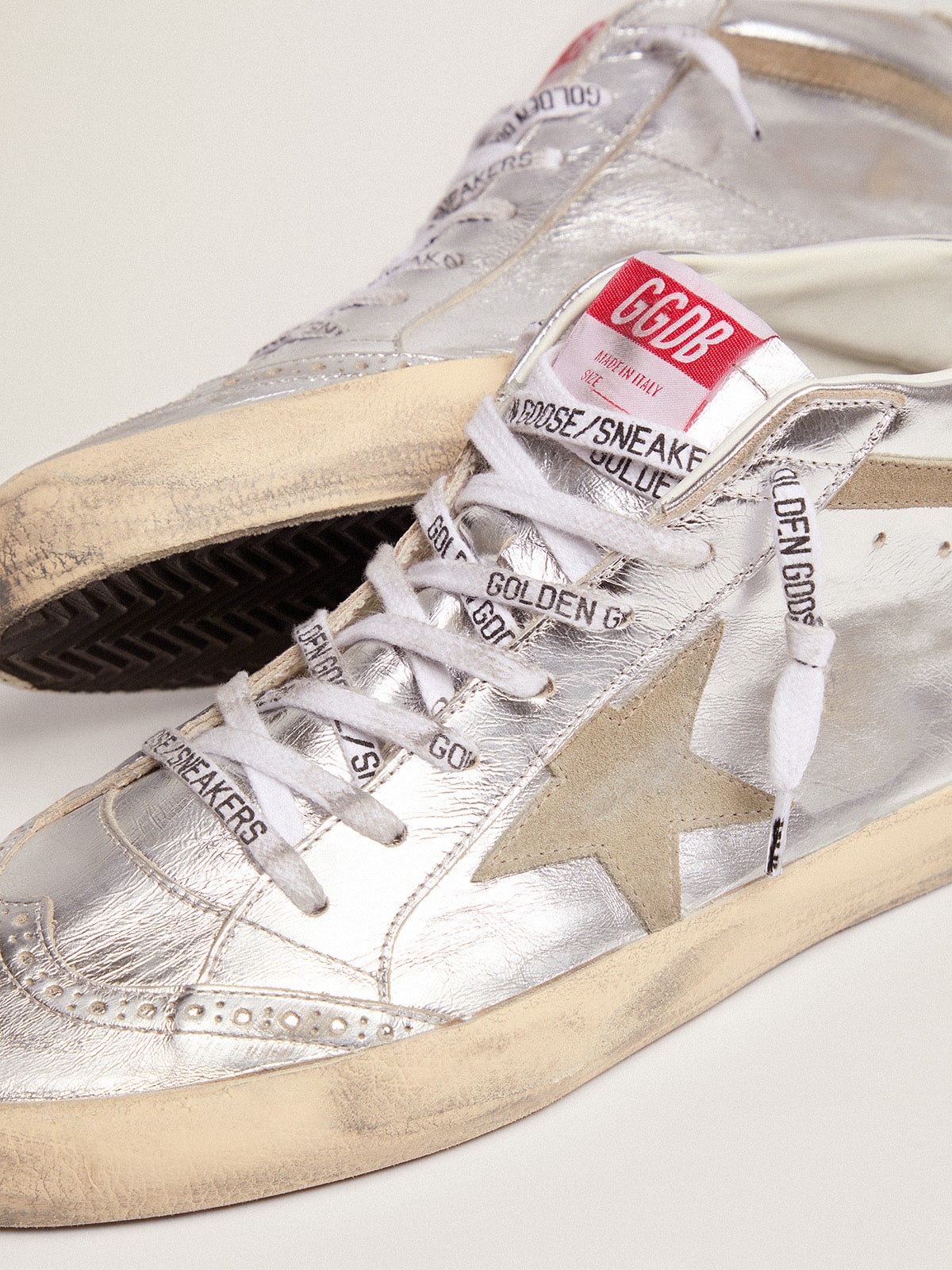 Golden Goose Women’s Mid Star In Silver Laminated Leather With Dove Gray Star - Sneaker Türkiye