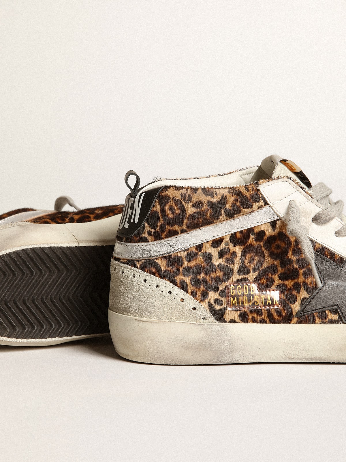 Golden Goose Women’s Mid Star In Leopard Print Pony Skin With Black Star - Sneaker Türkiye