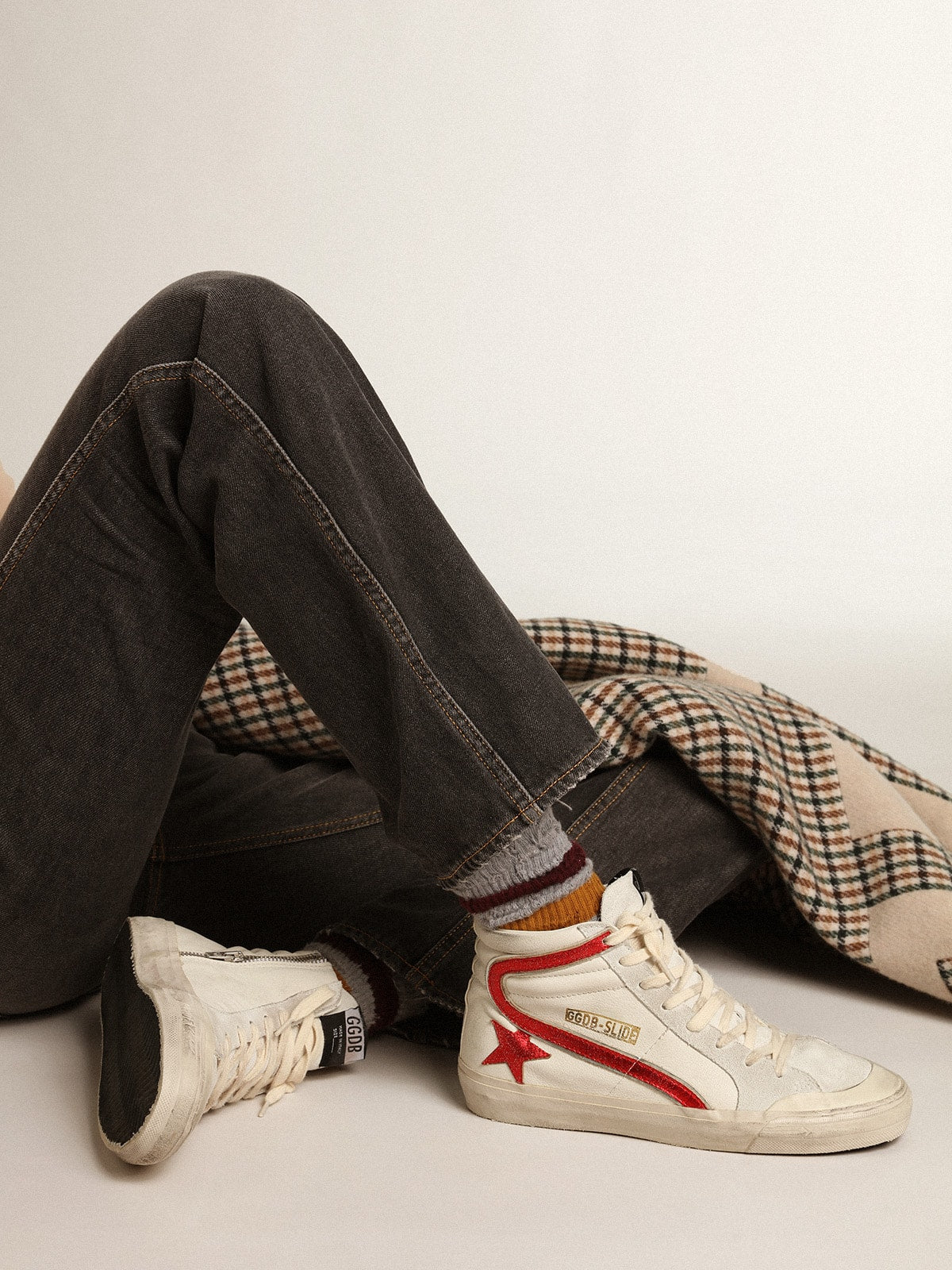Golden Goose Slide With A Red Laminated Leather Star And Flash - Sneaker Türkiye
