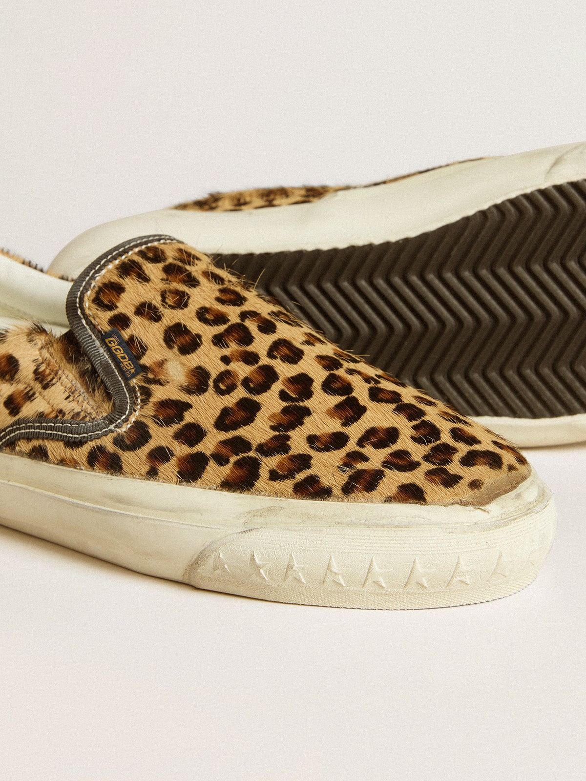 Golden Goose Women’s VCE Penstar In Leopard-Print Pony Skin With Black Leather Heel Tab - Sneaker Türkiye