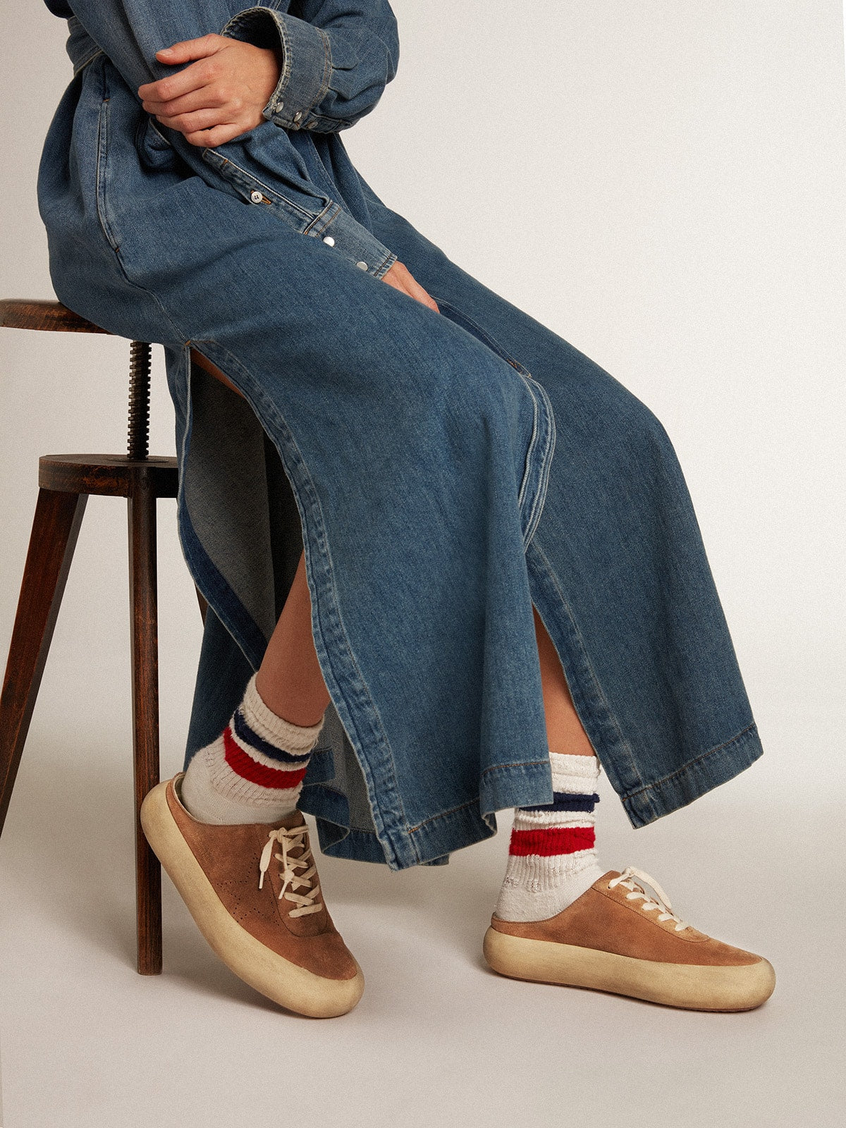 Golden Goose Women’s Space-Star Sabot In Tobacco-Colored Suede With Perforated Star - Sneaker Türkiye