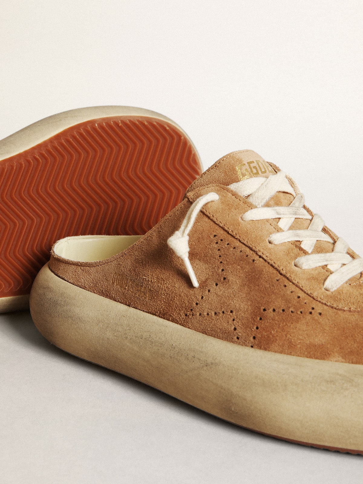 Golden Goose Women’s Space-Star Sabot In Tobacco-Colored Suede With Perforated Star - Sneaker Türkiye