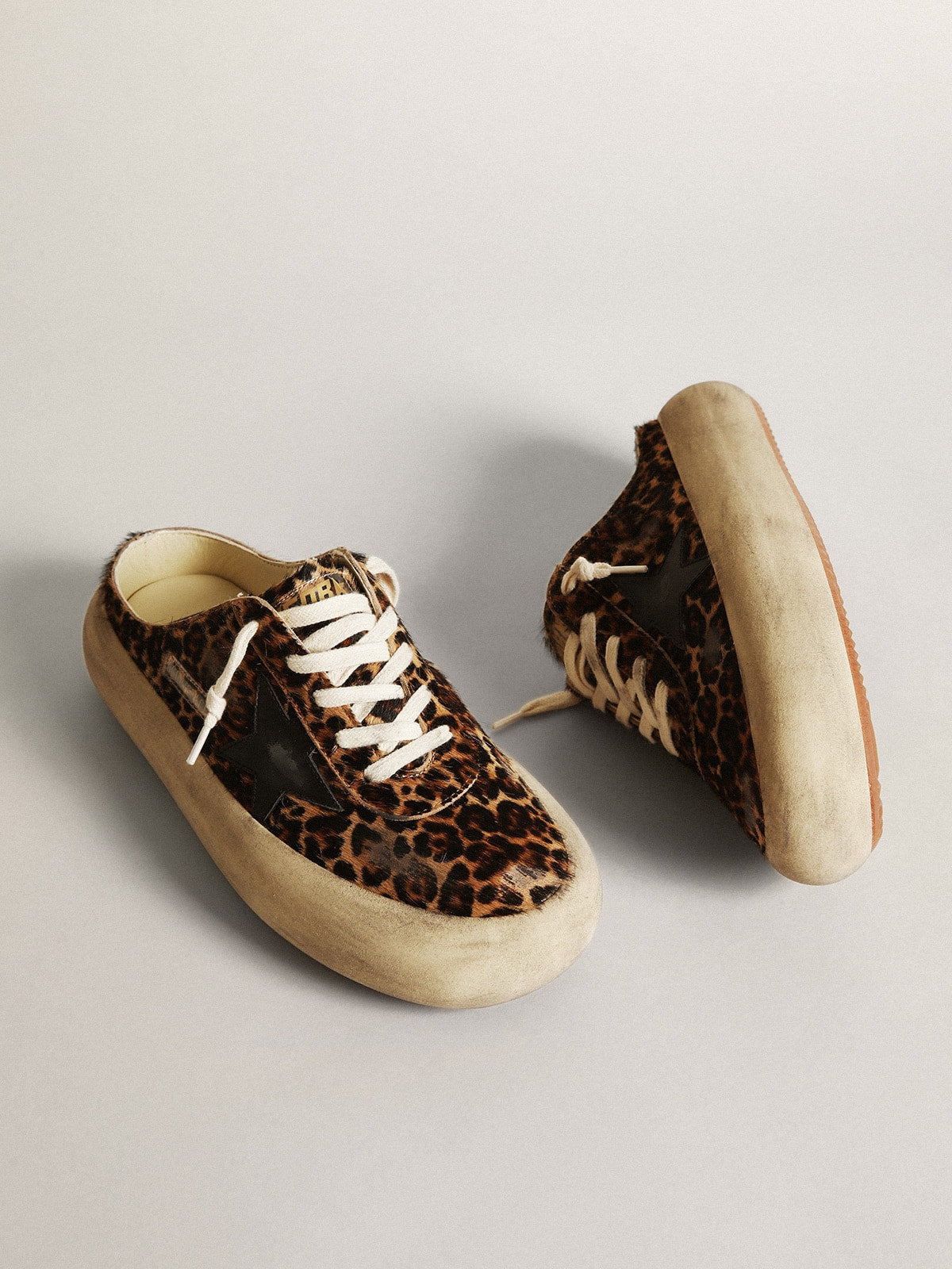 Golden Goose Women’s Space-Star Sabot In Leopard Print Pony Skin With Black Star - Sneaker Türkiye