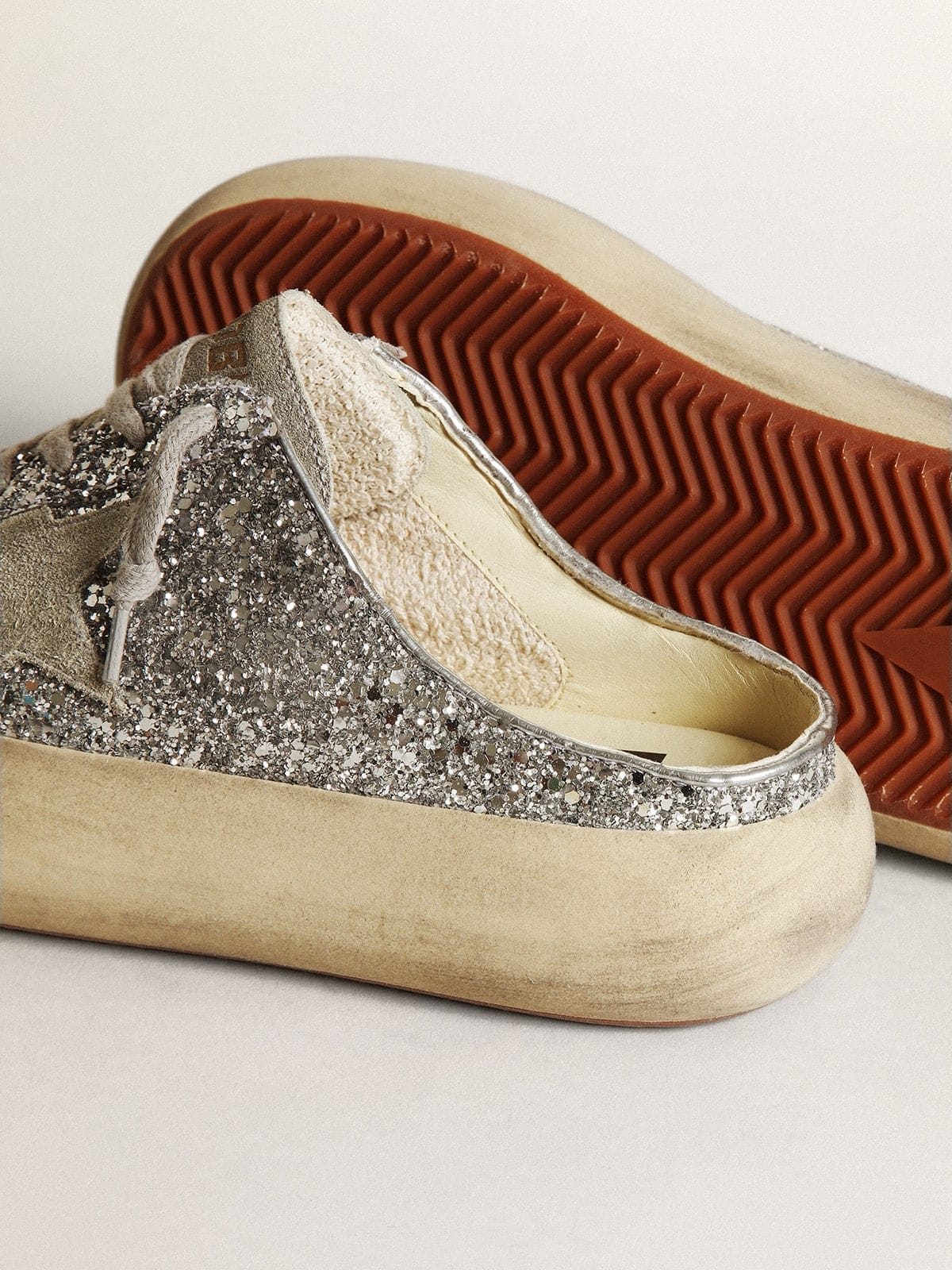 Golden Goose Women’s Space-Star Sabot In Glitter With Ice-Gray Star And Tab - Sneaker Türkiye