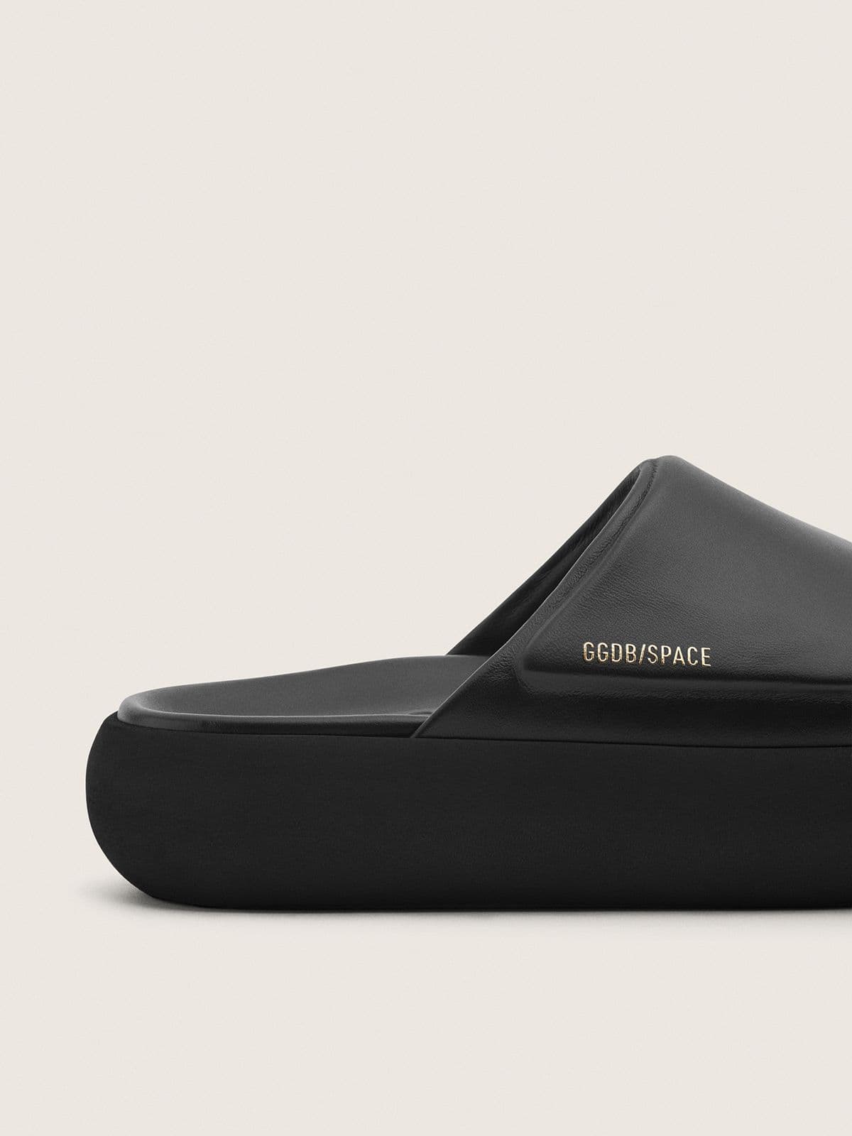 Golden Goose Women’s Space-Star Slip-Ons In Black Leather - Sneaker Türkiye