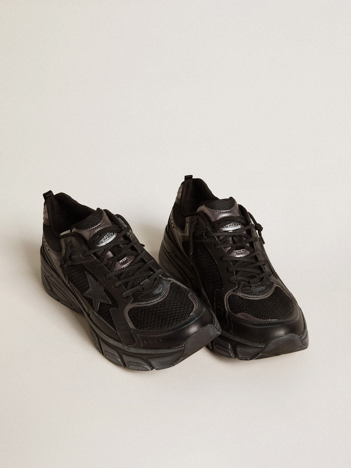 Golden Goose Women’s Lightstar With Black Leather And Mesh Upper And Black Star - Sneaker Türkiye