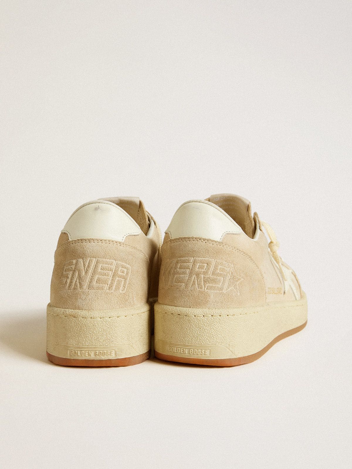 Golden Goose Women’s Ball Star In Beige Suede With White Leather Star And Heel Tab - Sneaker Türkiye