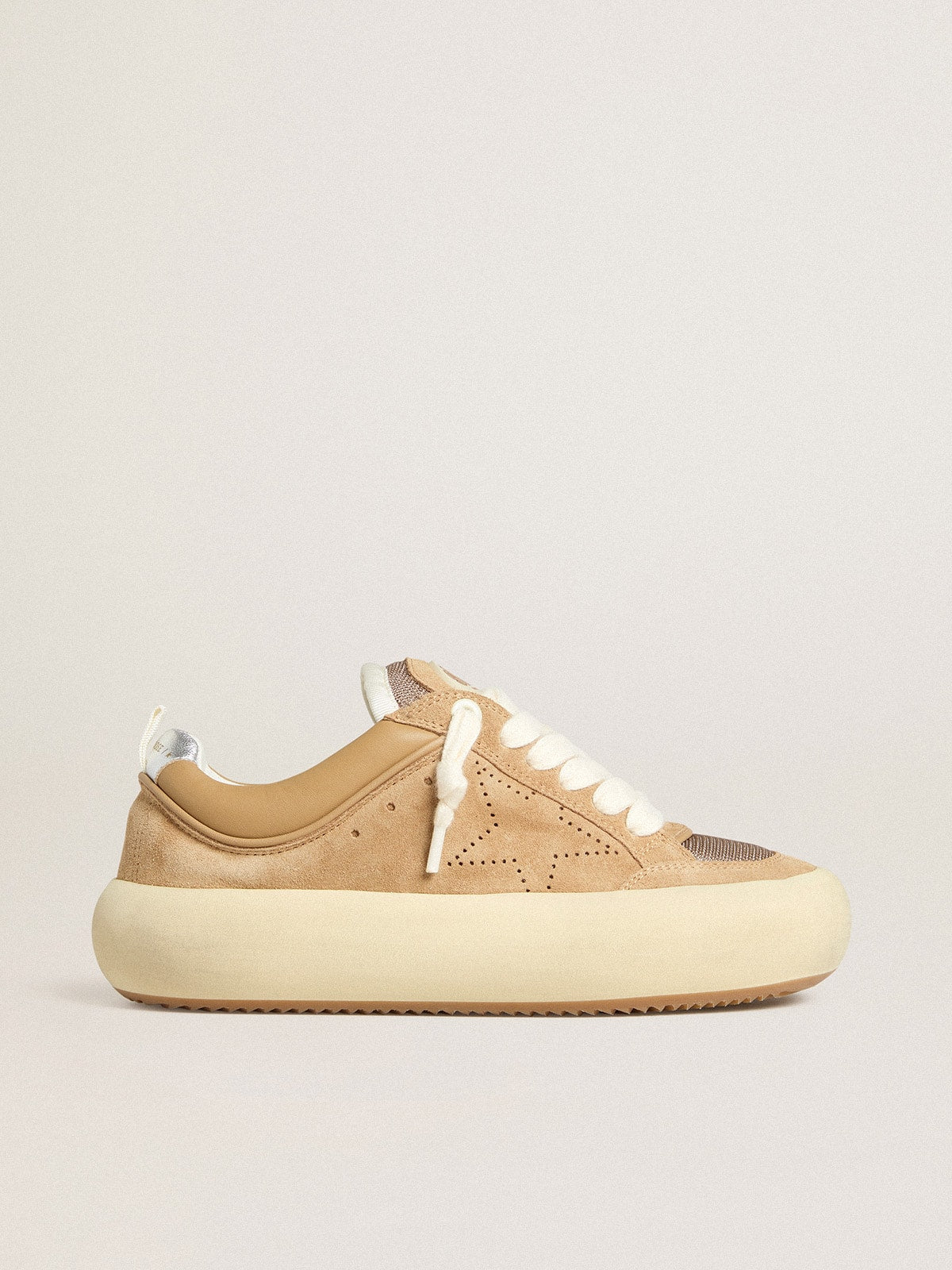 Golden Goose Women’s Space-Star Cube In Tobacco Suede With Perforated Star - Sneaker Türkiye