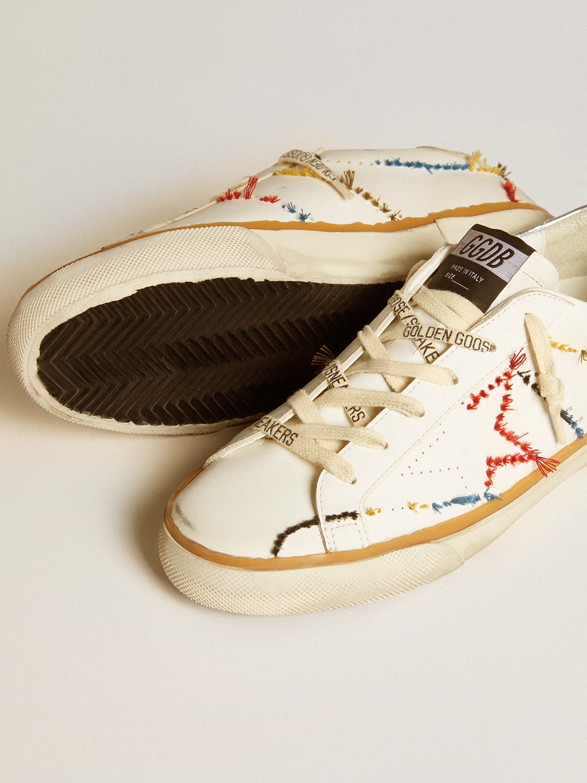 Golden Goose Women’s Super-Star LTD With Perforated Star And Metallic Leather Heel Tab - Sneaker Türkiye