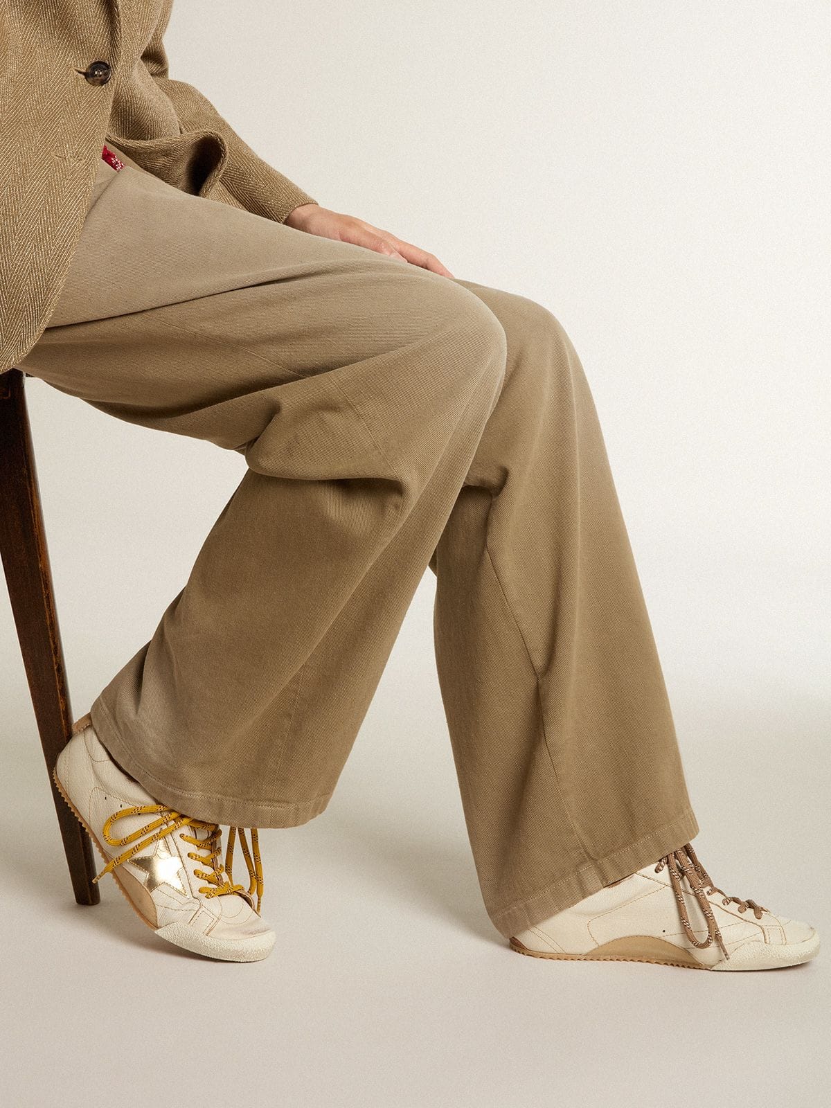 Golden Goose Women’s True-Star In White Nappa Leather With Gold Star And Beige Suede Heel Tab - Sneaker Türkiye