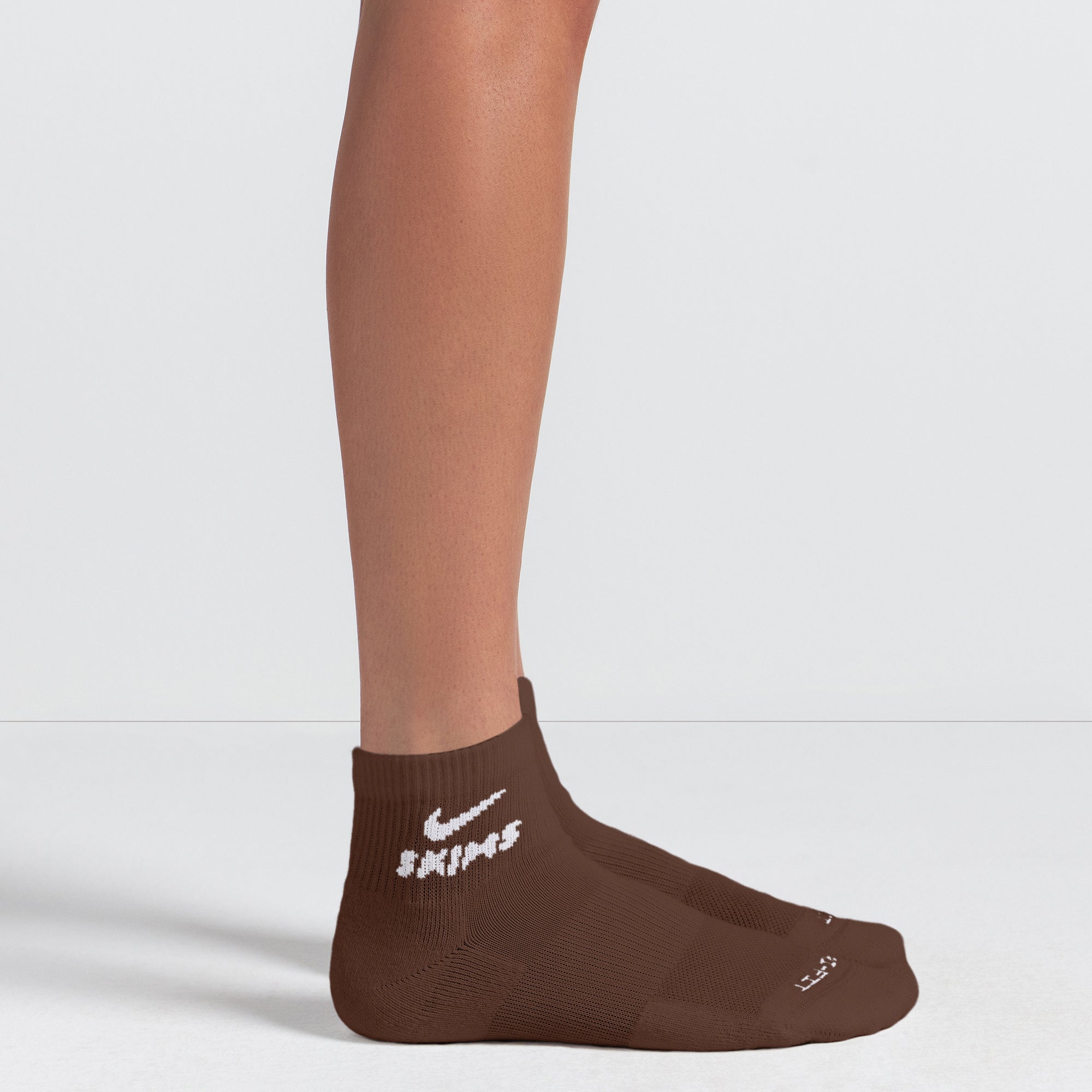 NikeSKIMS ACCESSORIES DRI-FIT QUARTER CREW SOCK 3-PACK | DARK SEPIA MULTI - Sneaker Türkiye