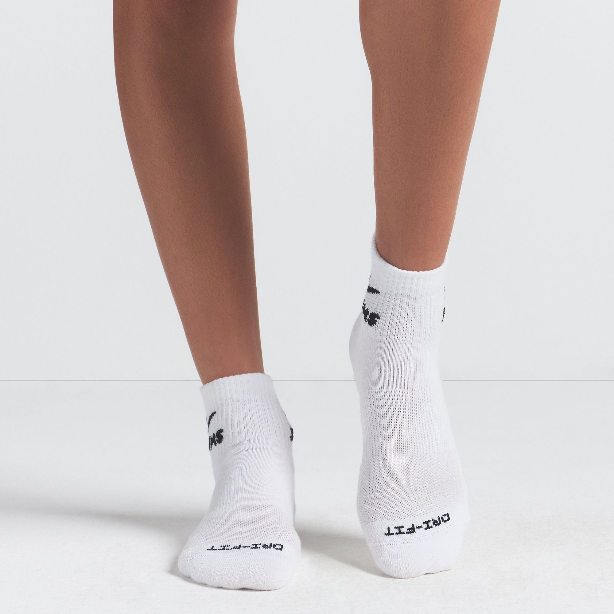 NikeSKIMS ACCESSORIES DRI-FIT QUARTER CREW SOCK 3-PACK | HEATHER GREY MULTI - Sneaker Türkiye