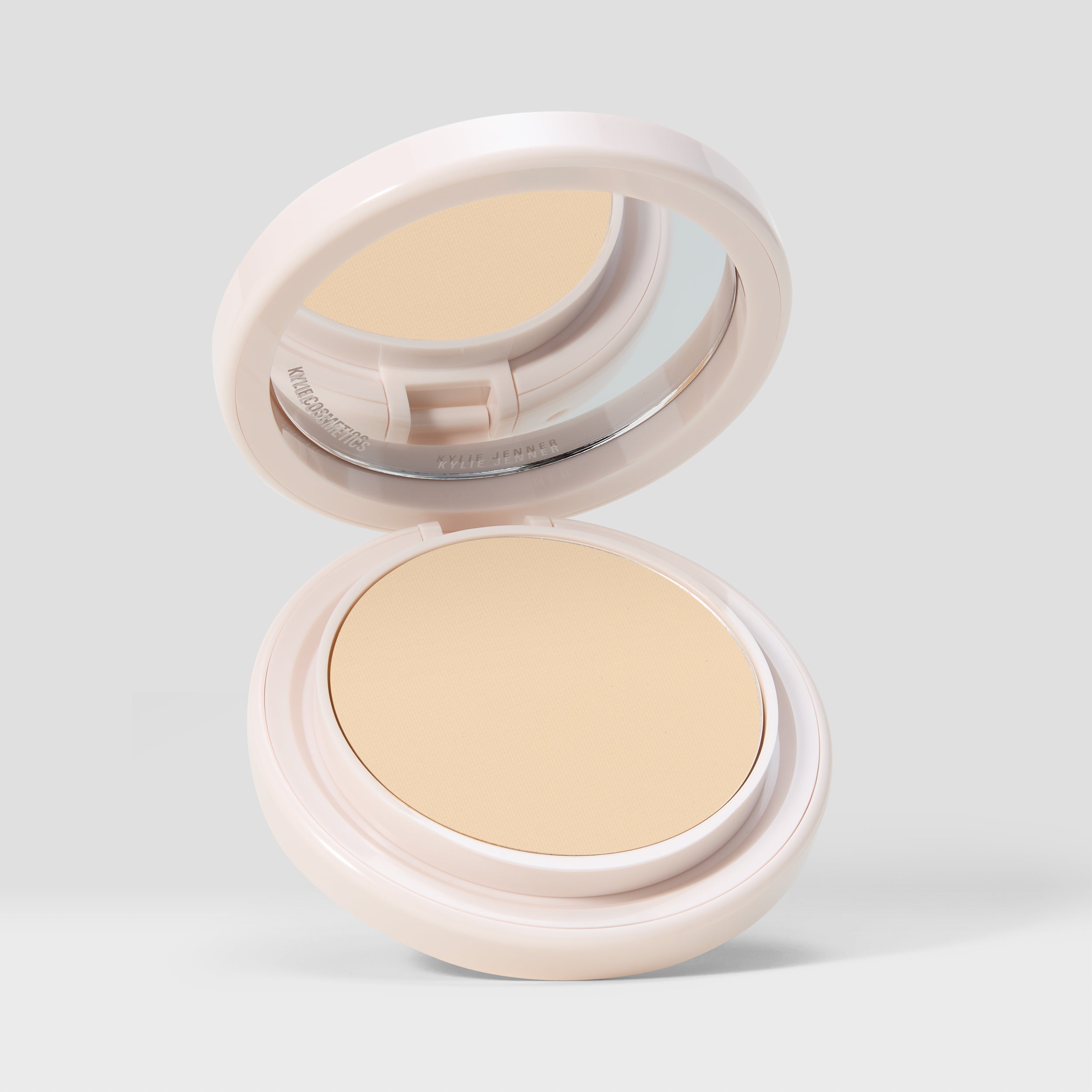 Kylie Natural Blur Powder Foundation - Sneaker Türkiye