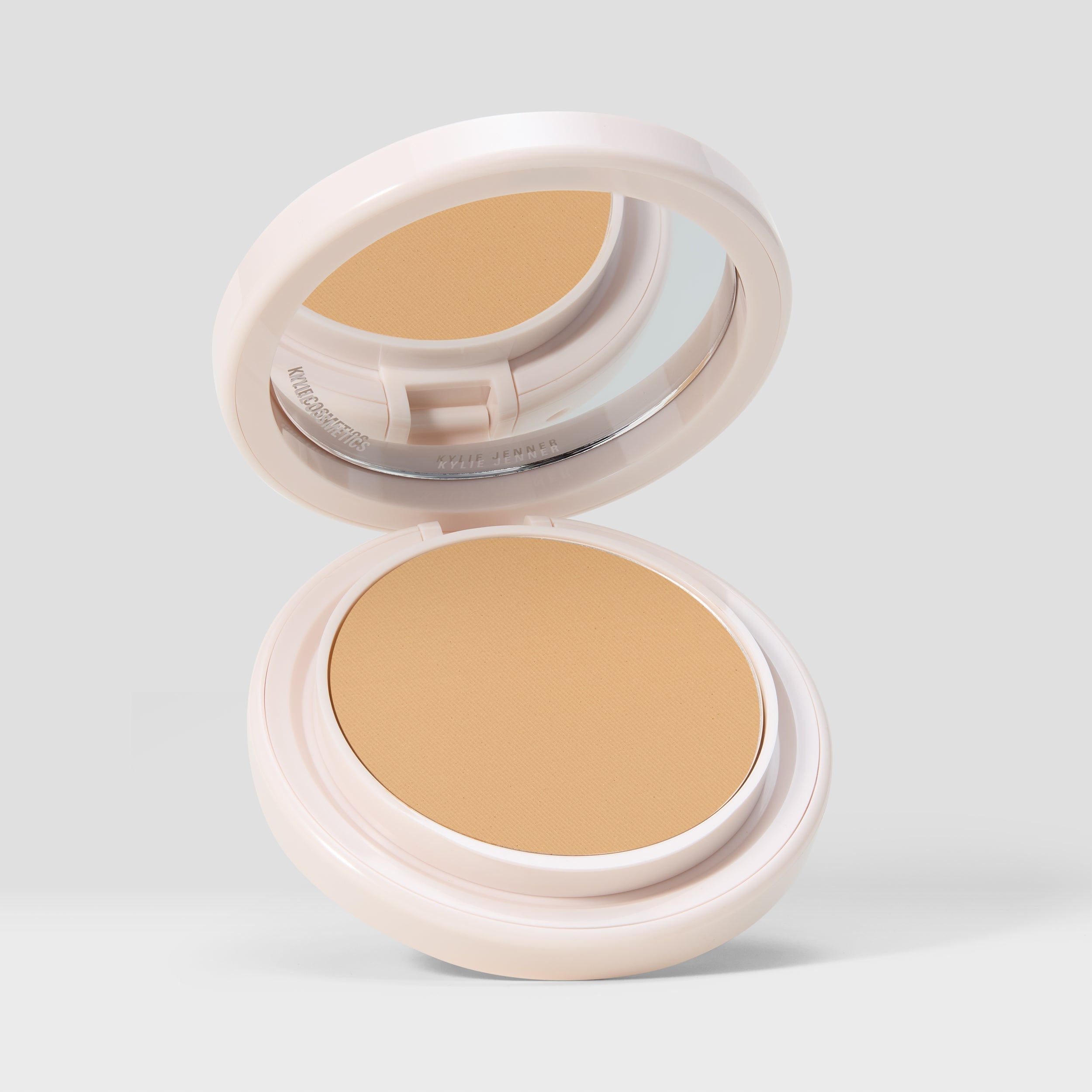 Kylie Natural Blur Powder Foundation - Sneaker Türkiye