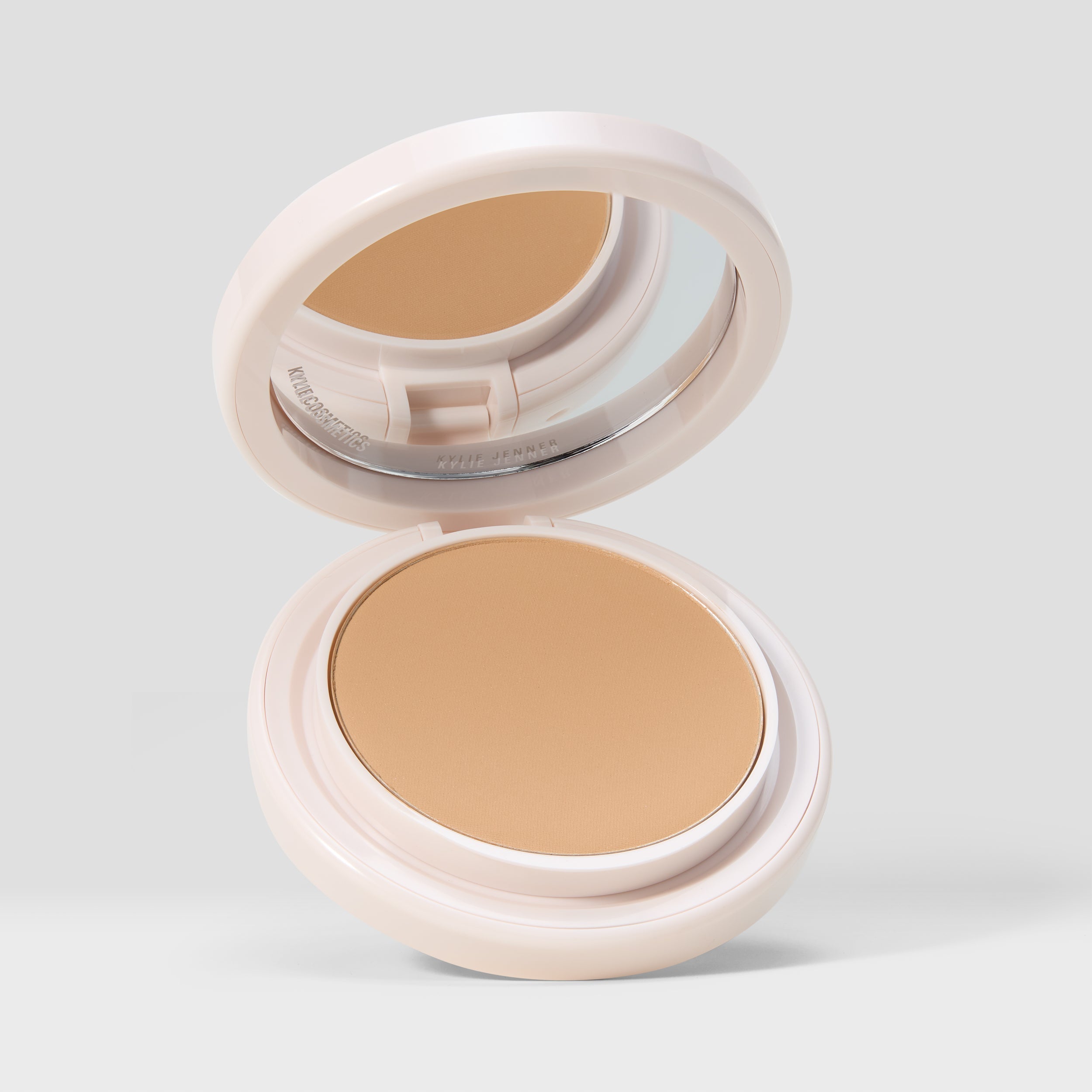 Kylie Natural Blur Powder Foundation - Sneaker Türkiye
