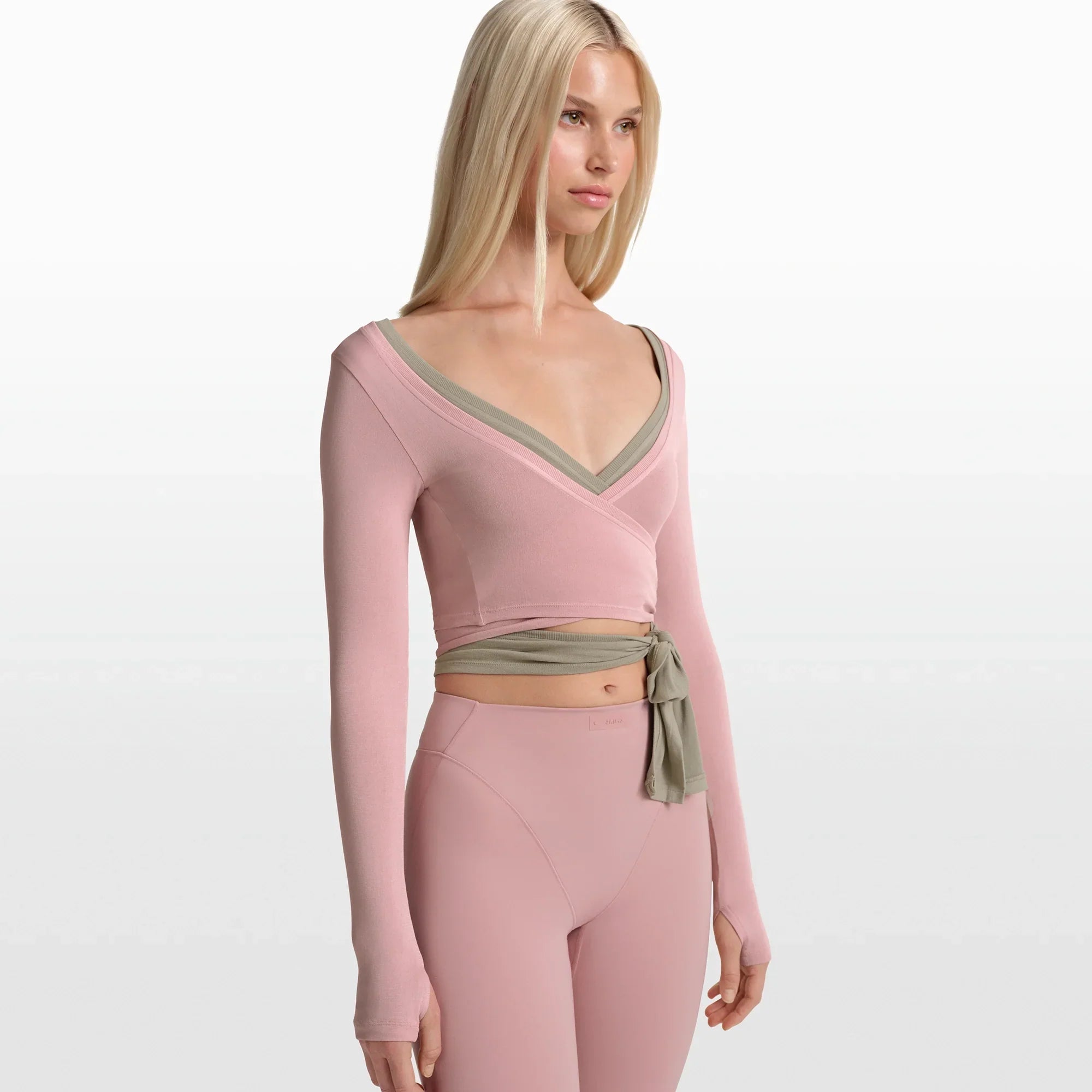 NikeSKIMS STRETCH KNIT WRAP LONG SLEEVE CROPPED TOP | HIMALAYAN - Sneaker Türkiye