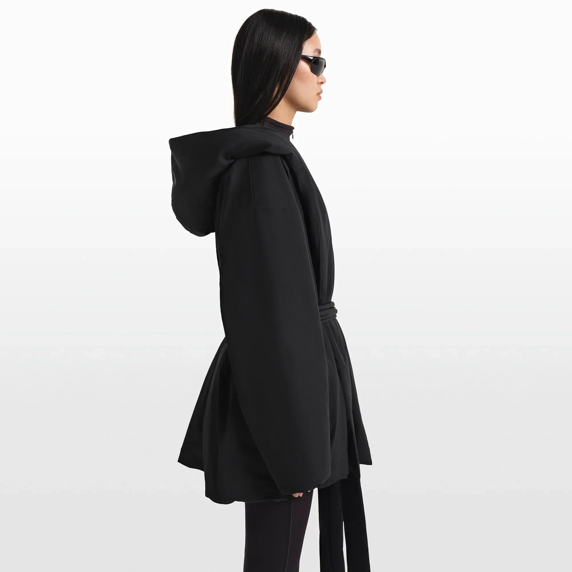 NikeSKIMS WOVEN NYLON WRAP COAT | OBSIDIAN - Sneaker Türkiye