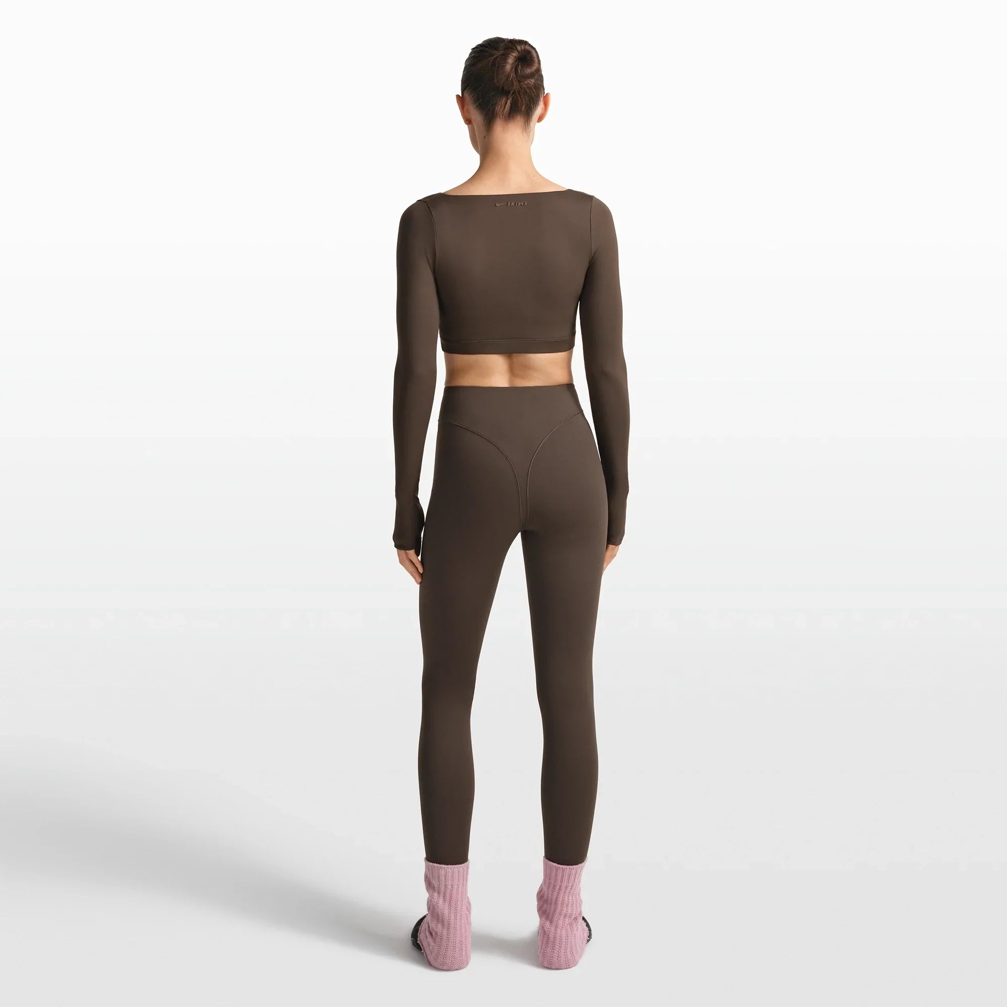 NikeSKIMS MATTE WRAP LONG SLEEVE CROPPED TOP | DARK SEPIA - Sneaker Türkiye