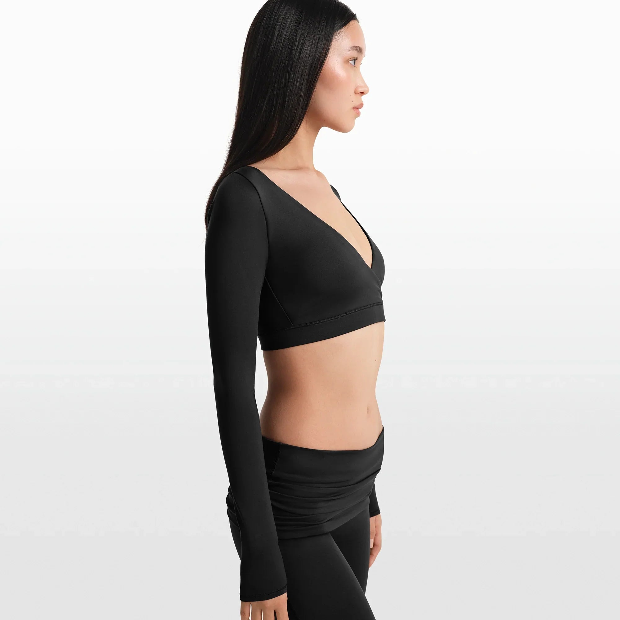 NikeSKIMS MATTE WRAP LONG SLEEVE CROPPED TOP | OBSIDIAN - Sneaker Türkiye