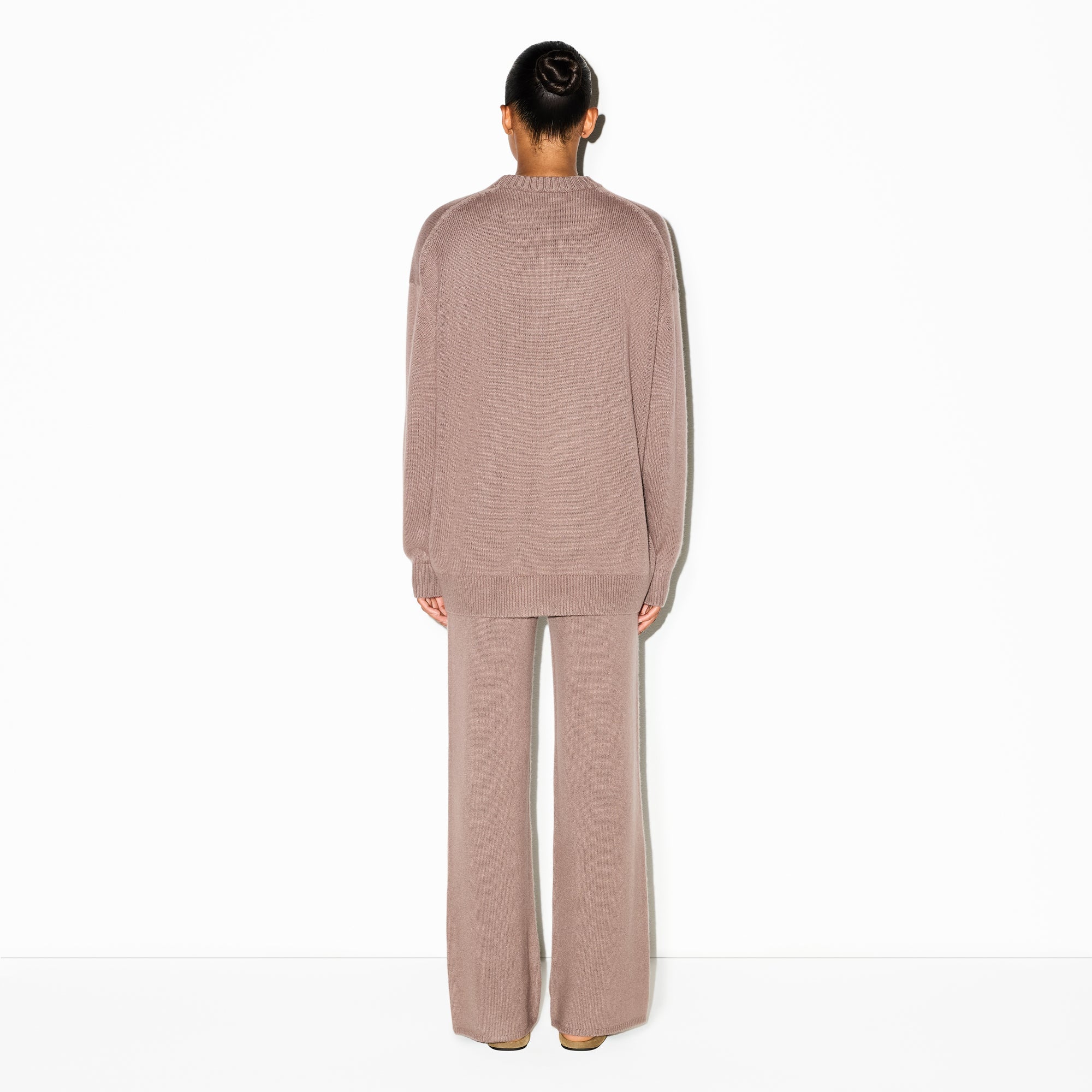 SKIMS CASHMERE OVERBedenD SWEATER | UMBER - Sneaker Türkiye