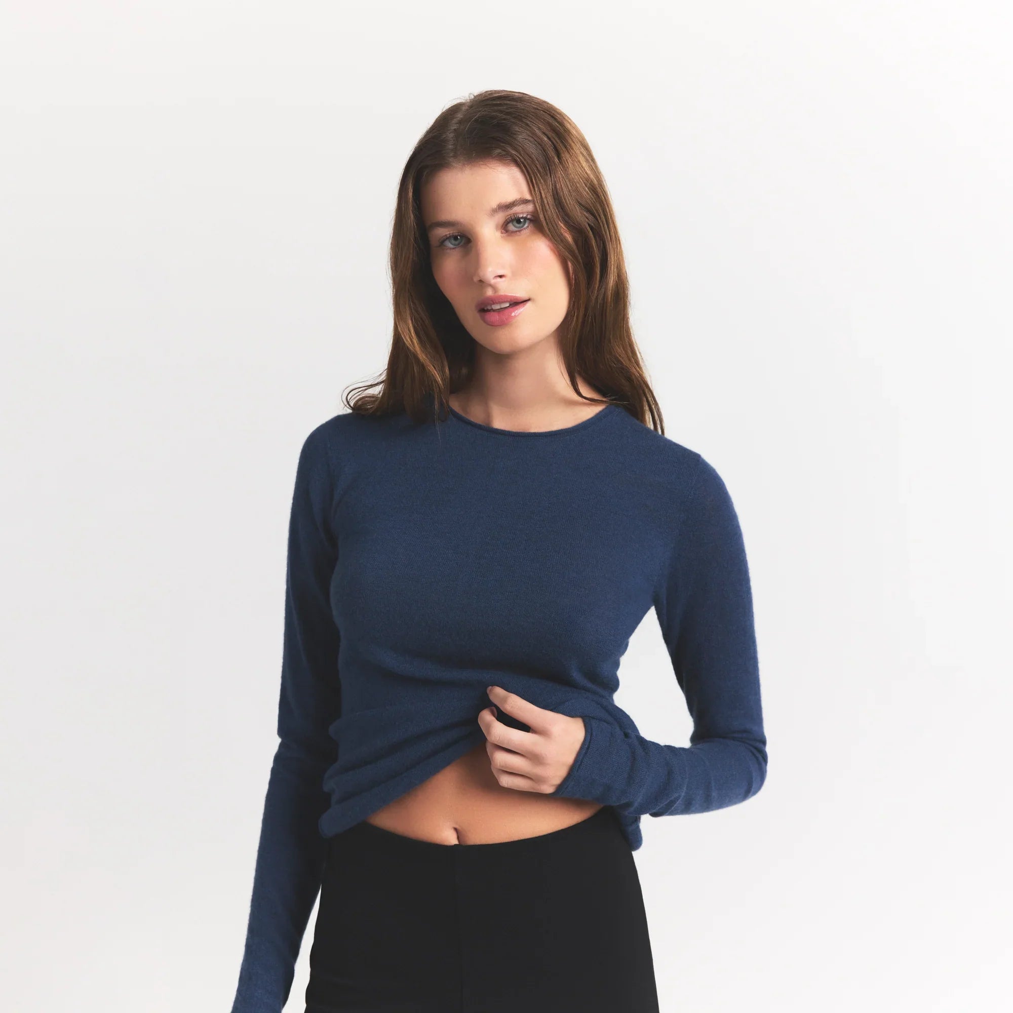 SKIMS FEATHERWEIGHT CASHMERE LONG SLEEVE TOP | INDIGO - Sneaker Türkiye