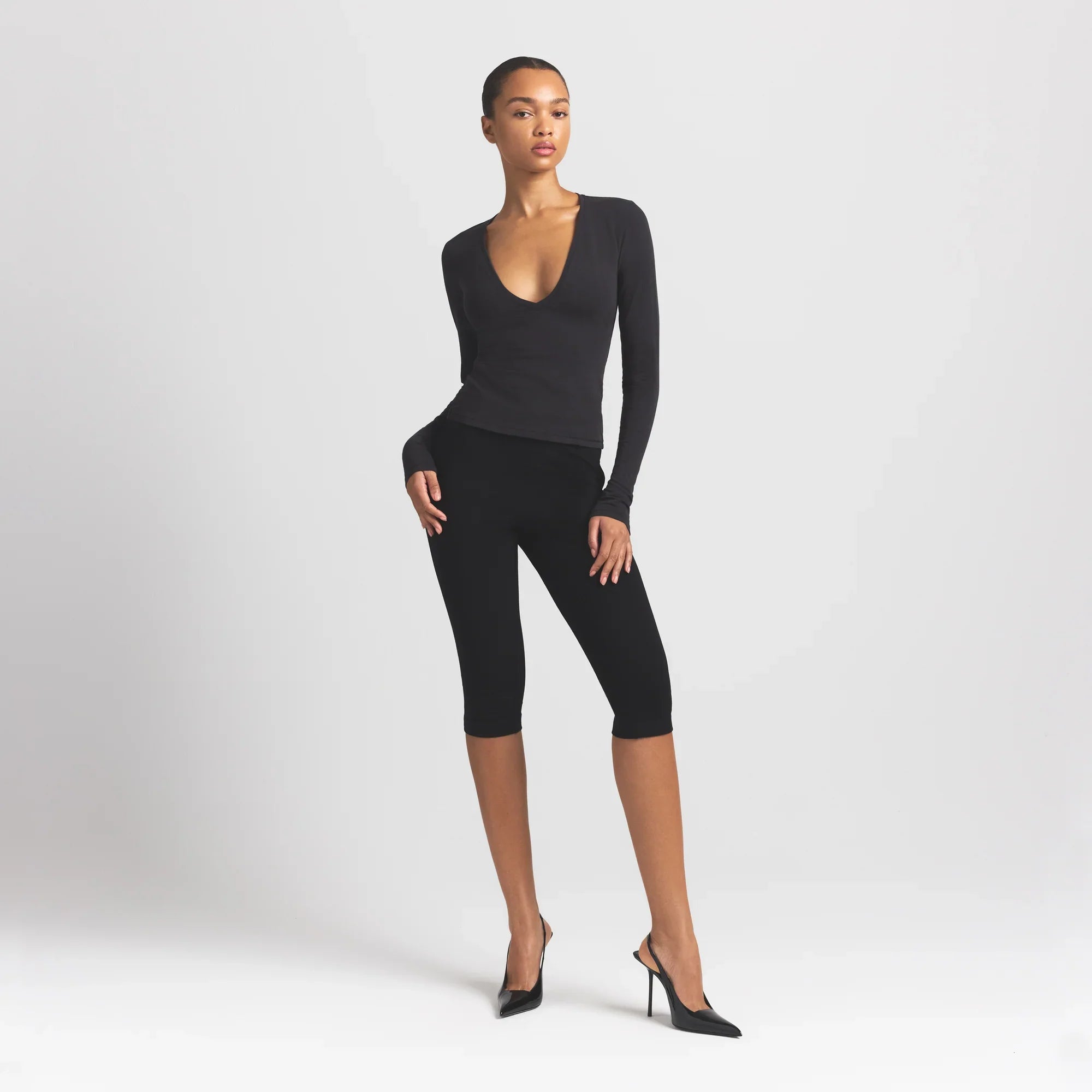 SKIMS COTTON JERSEY LONG SLEEVE PLUNGE TOP | SOOT - Sneaker Türkiye