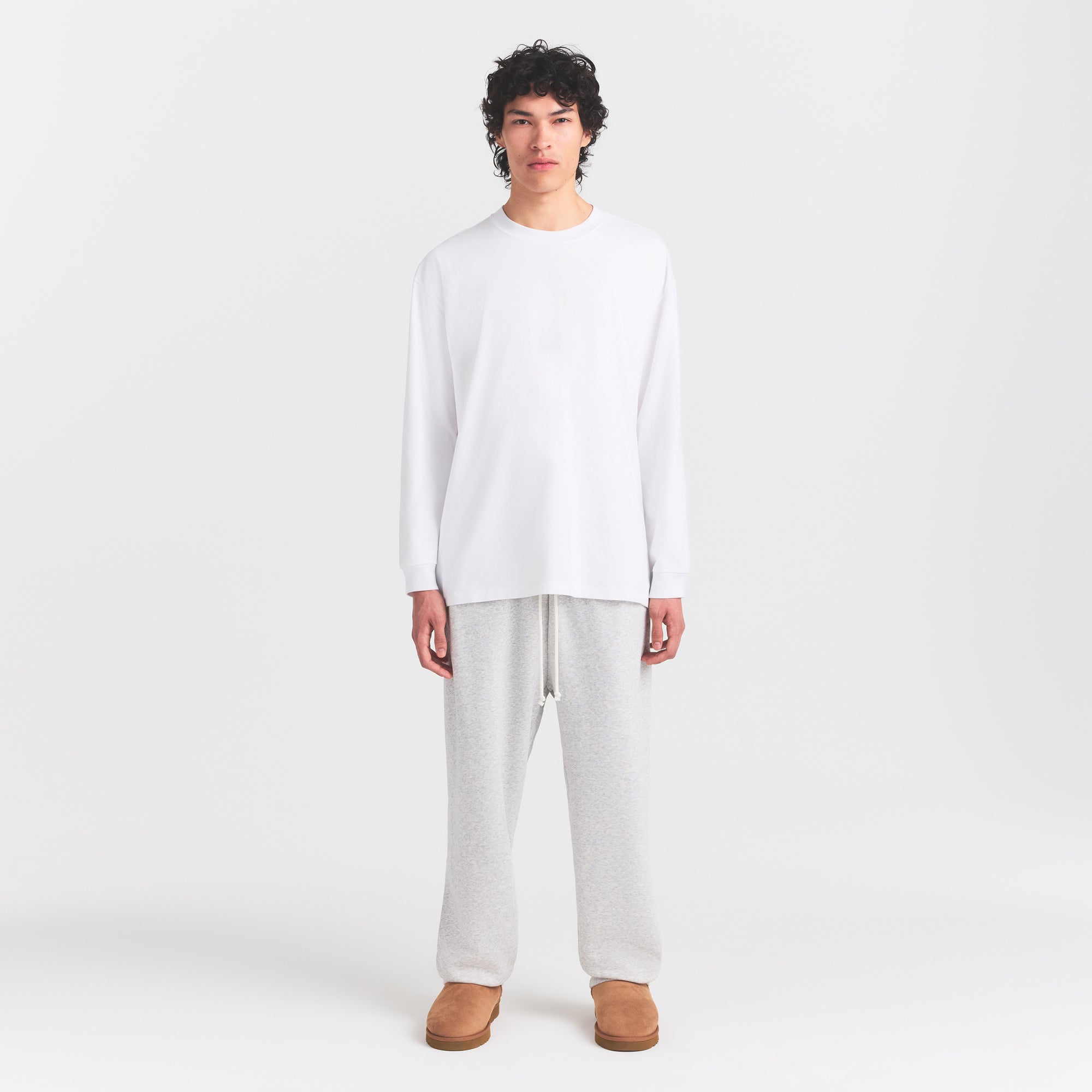 SKIMS HEAVYWEIGHT COTTON MENS RELAXED LONG SLEEVE T-SHIRT | CHALK - Sneaker Türkiye