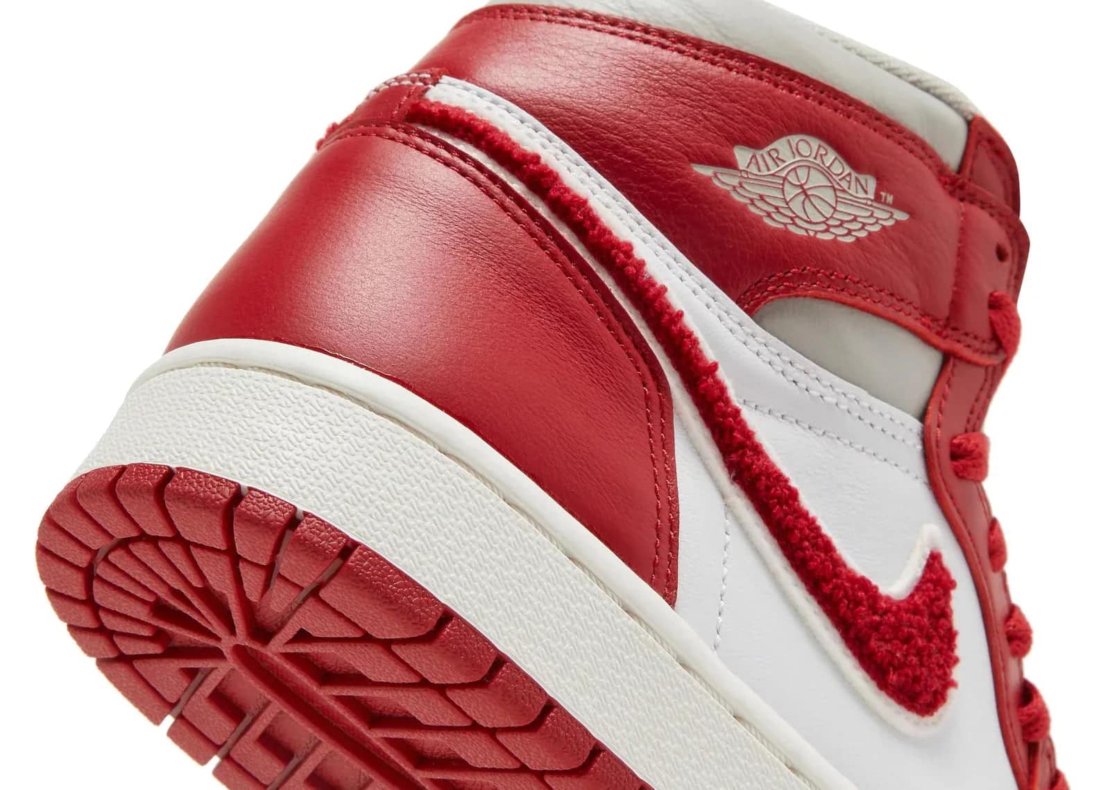 Nike Air Jordan 1 Retro High OG Varsity Red (W) - Sneaker Türkiye