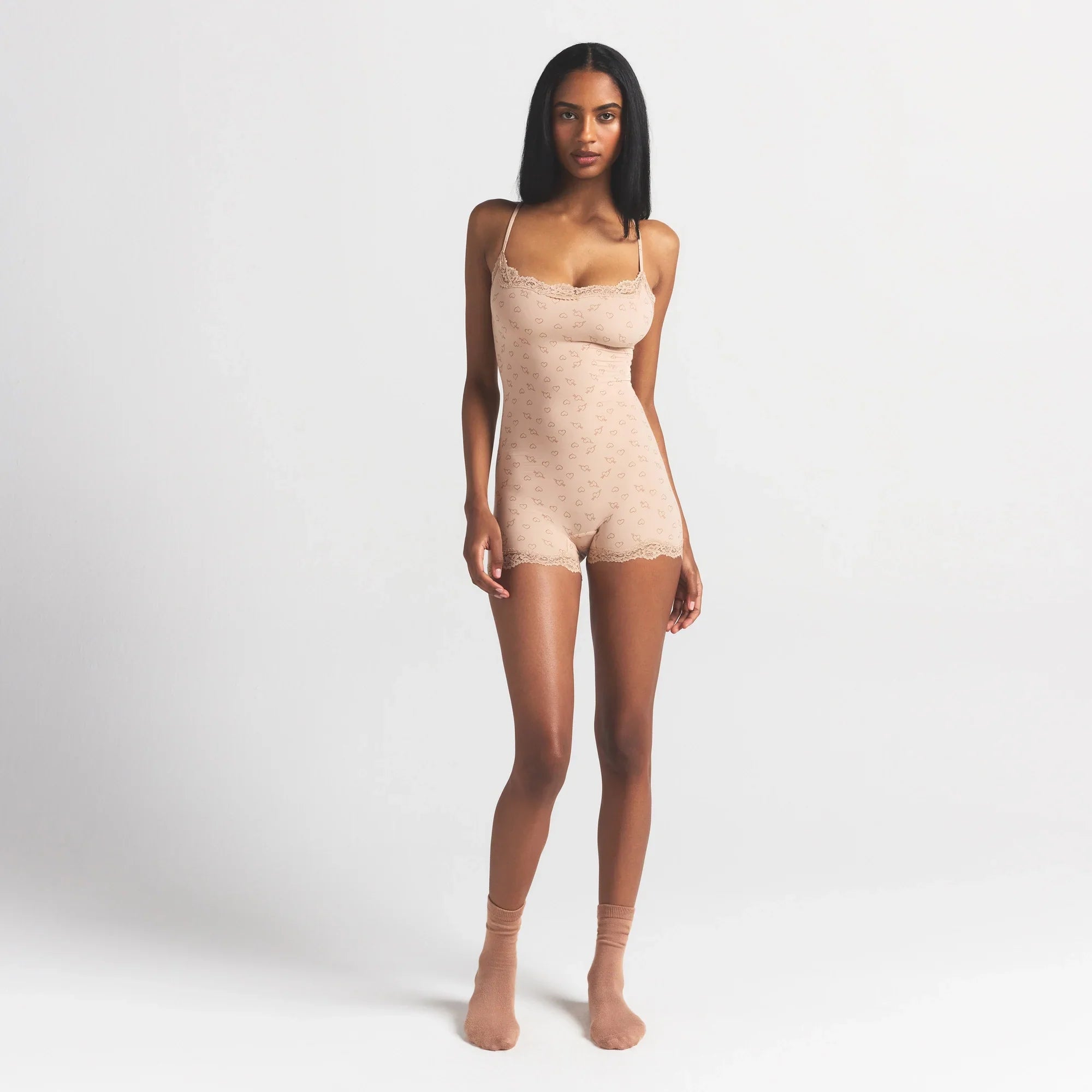 SKIMS FITS EVERYBODY LACE ONESIE | MICA SKETCHED HEARTS - Sneaker Türkiye
