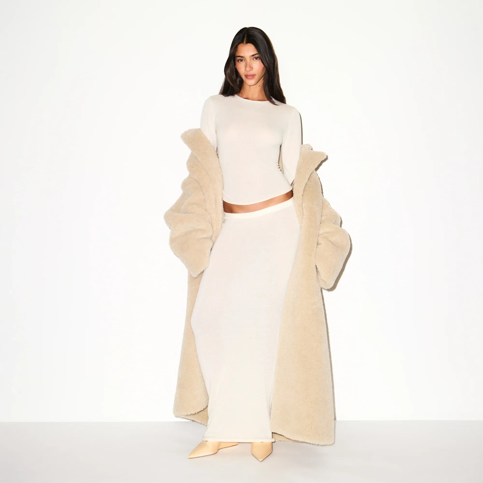 SKIMS FAUX FUR OVERBedenD LONG COAT | CHAMPAGNE - Sneaker Türkiye