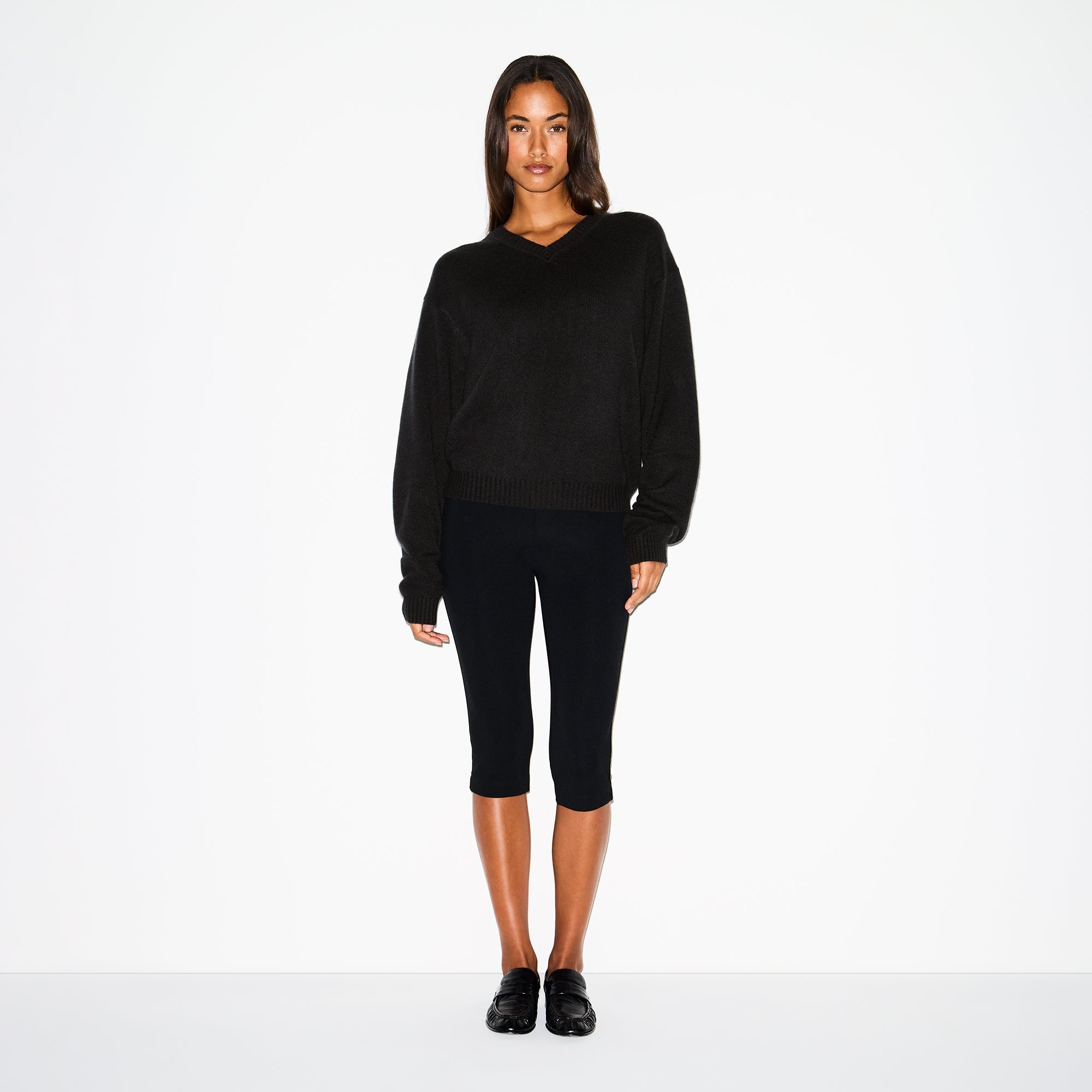 SKIMS WOOL CASHMERE OVERBedenD V NECK SWEATER | ONYX - Sneaker Türkiye