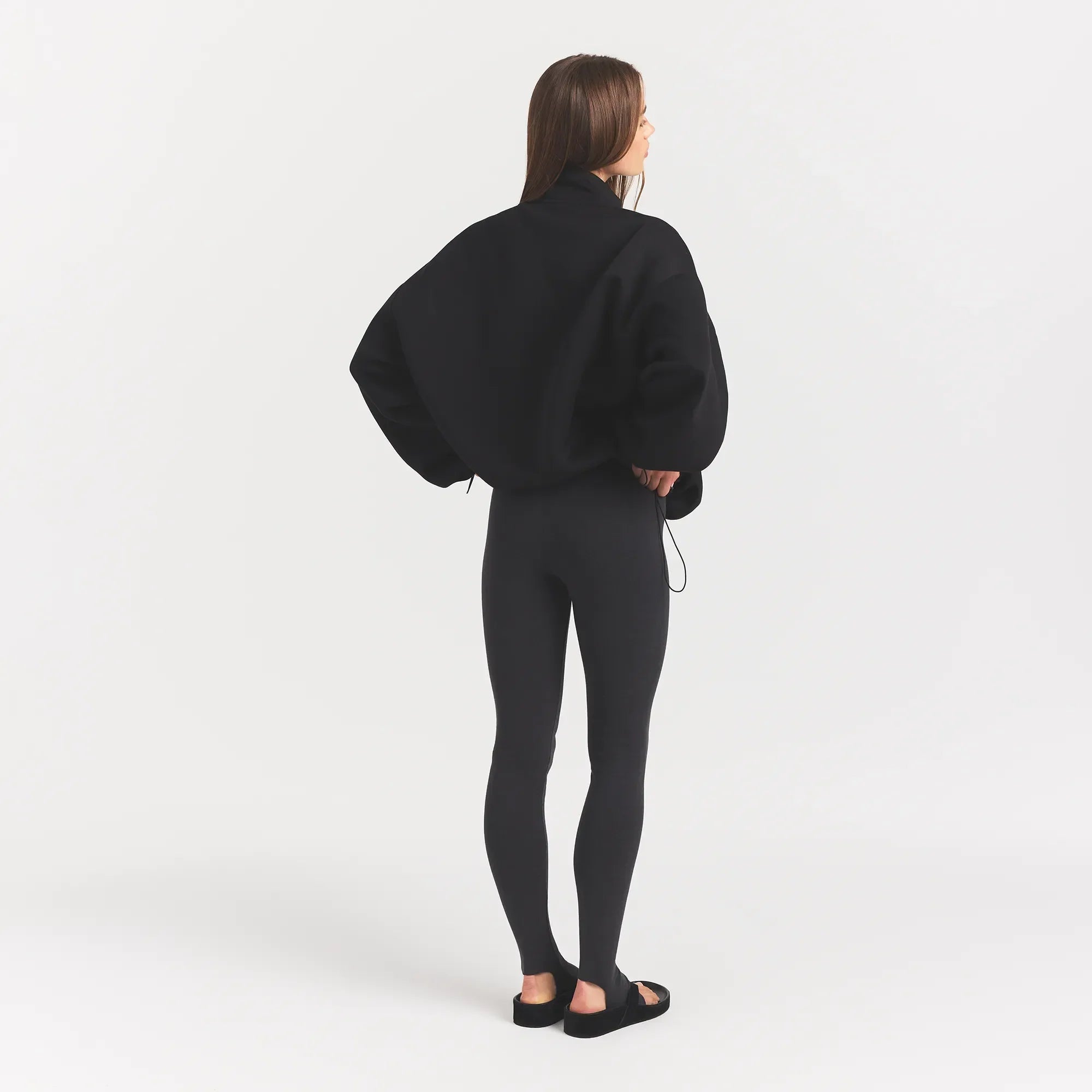 SKIMS NEOPRENE OUTERWEAR OVERBedenD MOCK NECK JACKET | OBSIDIAN - Sneaker Türkiye