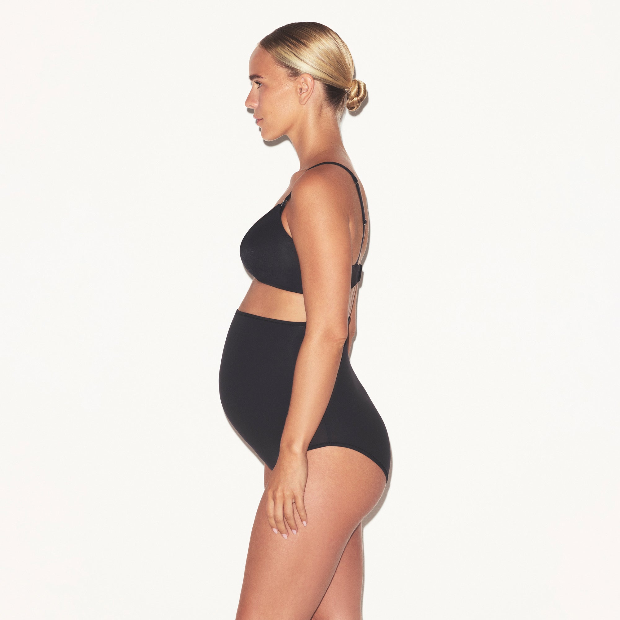 SKIMS WIRELESS FORM MATERNITY NURSING BRA | ONYX - Sneaker Türkiye