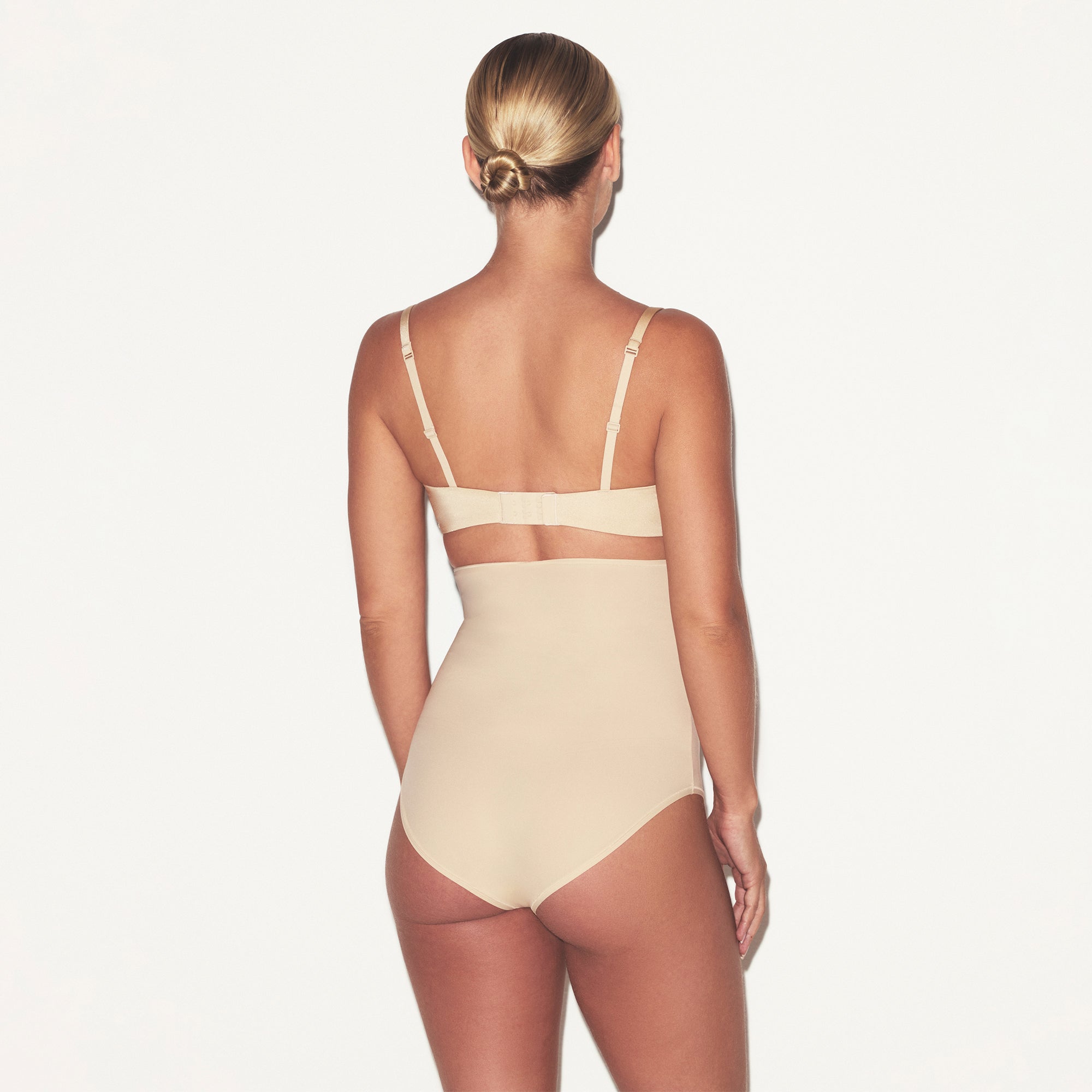 SKIMS WIRELESS FORM MATERNITY NURSING BRA | SAND - Sneaker Türkiye