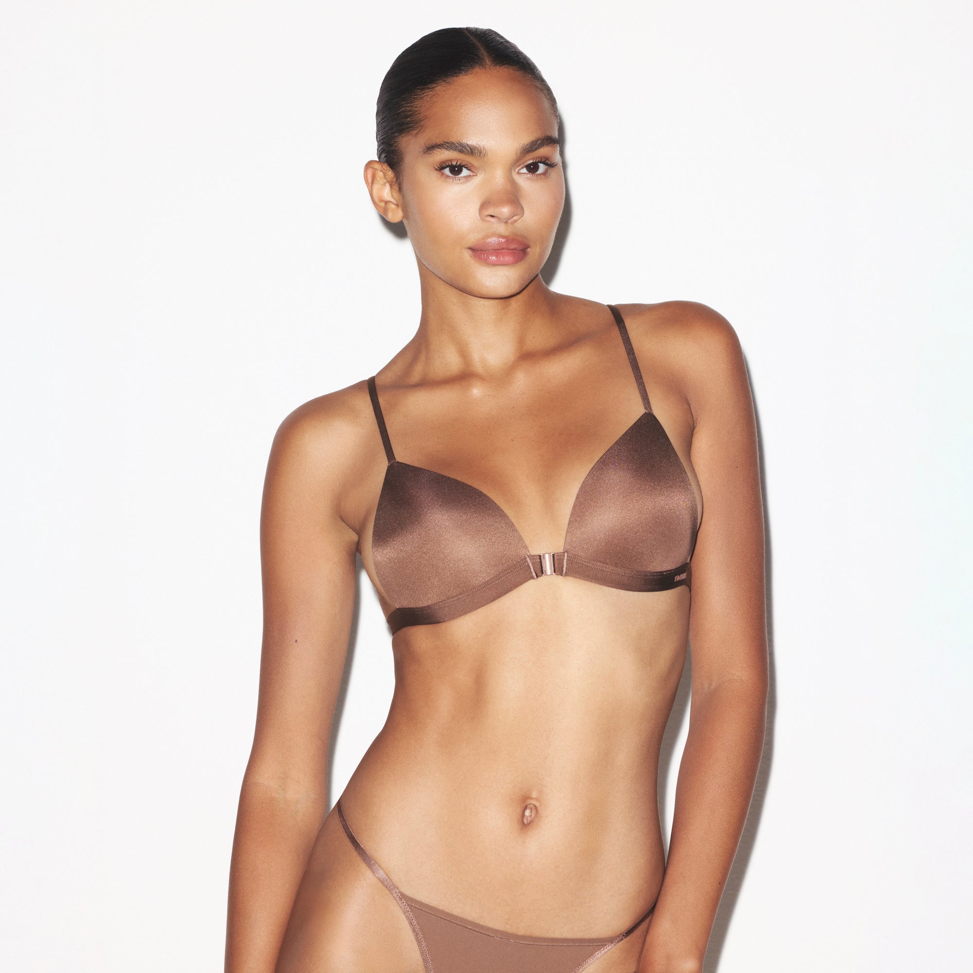 SKIMS WIRELESS FORM TRIANGLE FRONT CLOSE SUPER PUSH-UP BRA | JASPER - Sneaker Türkiye