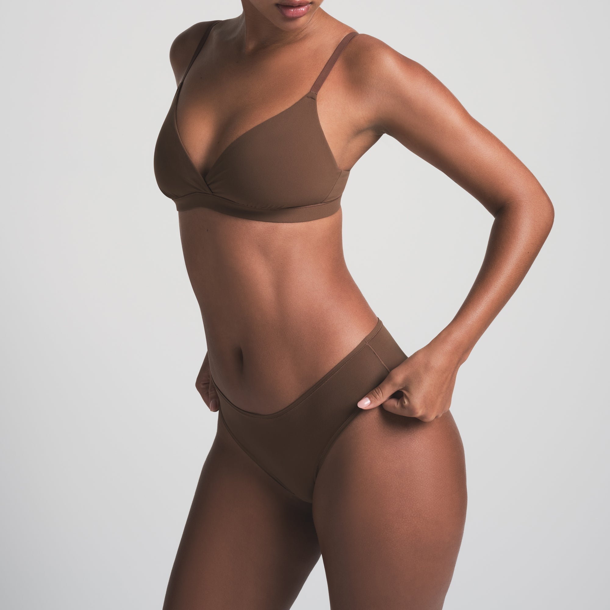 SKIMS FITS EVERYBODY CHEEKY BRIEF | JASPER - Sneaker Türkiye