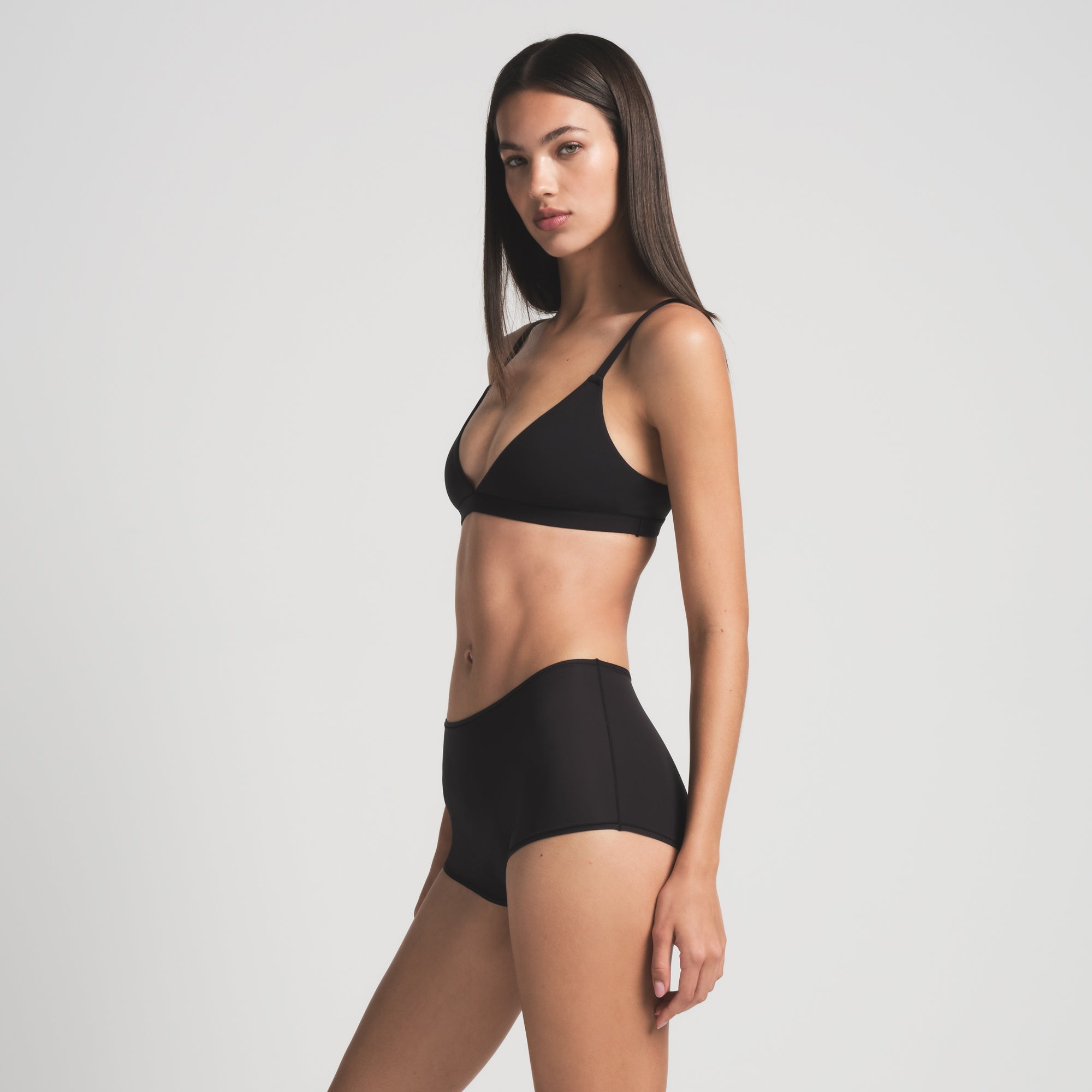 SKIMS FITS EVERYBODY BOY SHORT | ONYX - Sneaker Türkiye