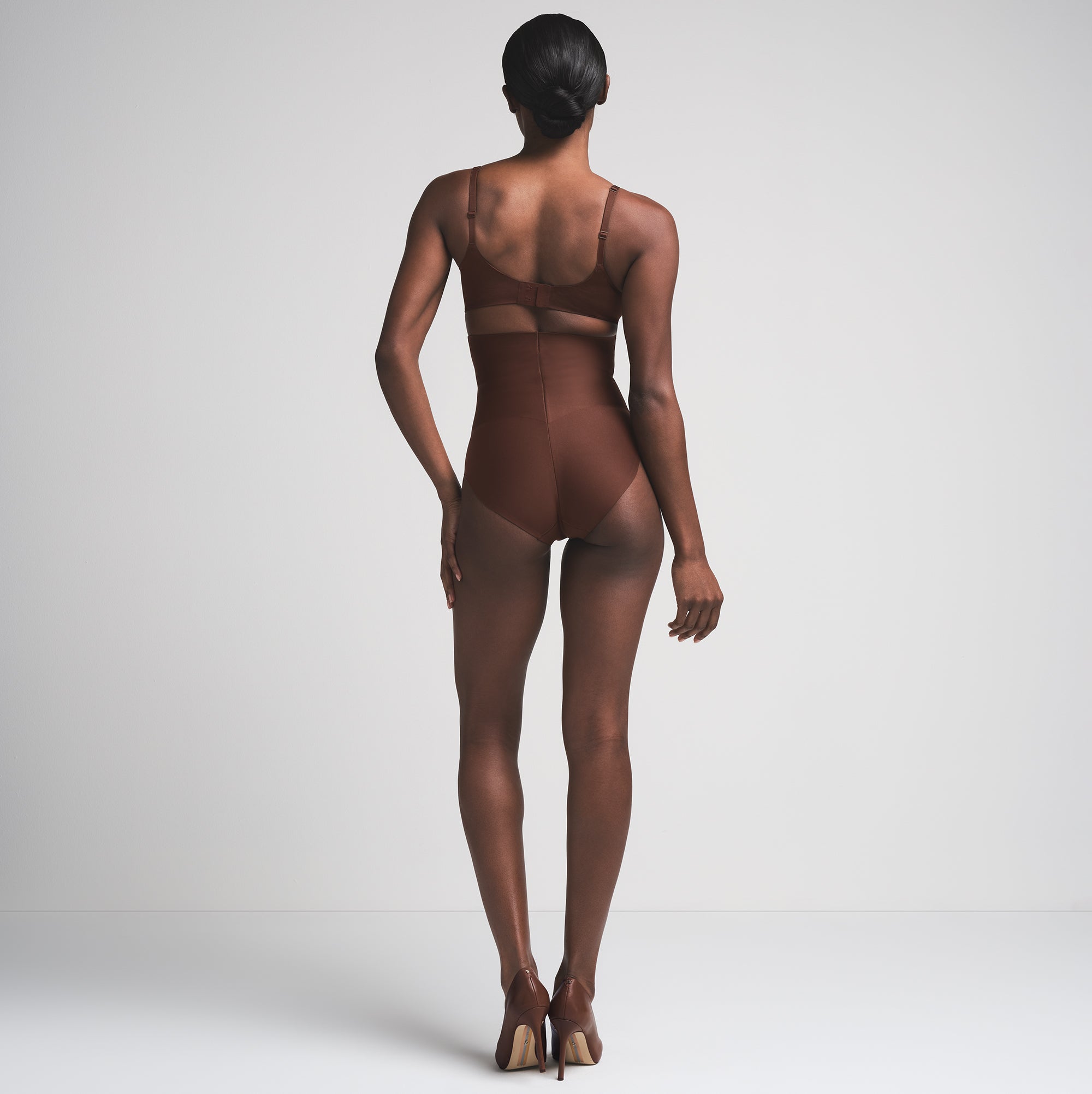 SKIMS BODY CORE SCULPT HIGH-WAISTED BRIEF | COCOA - Sneaker Türkiye