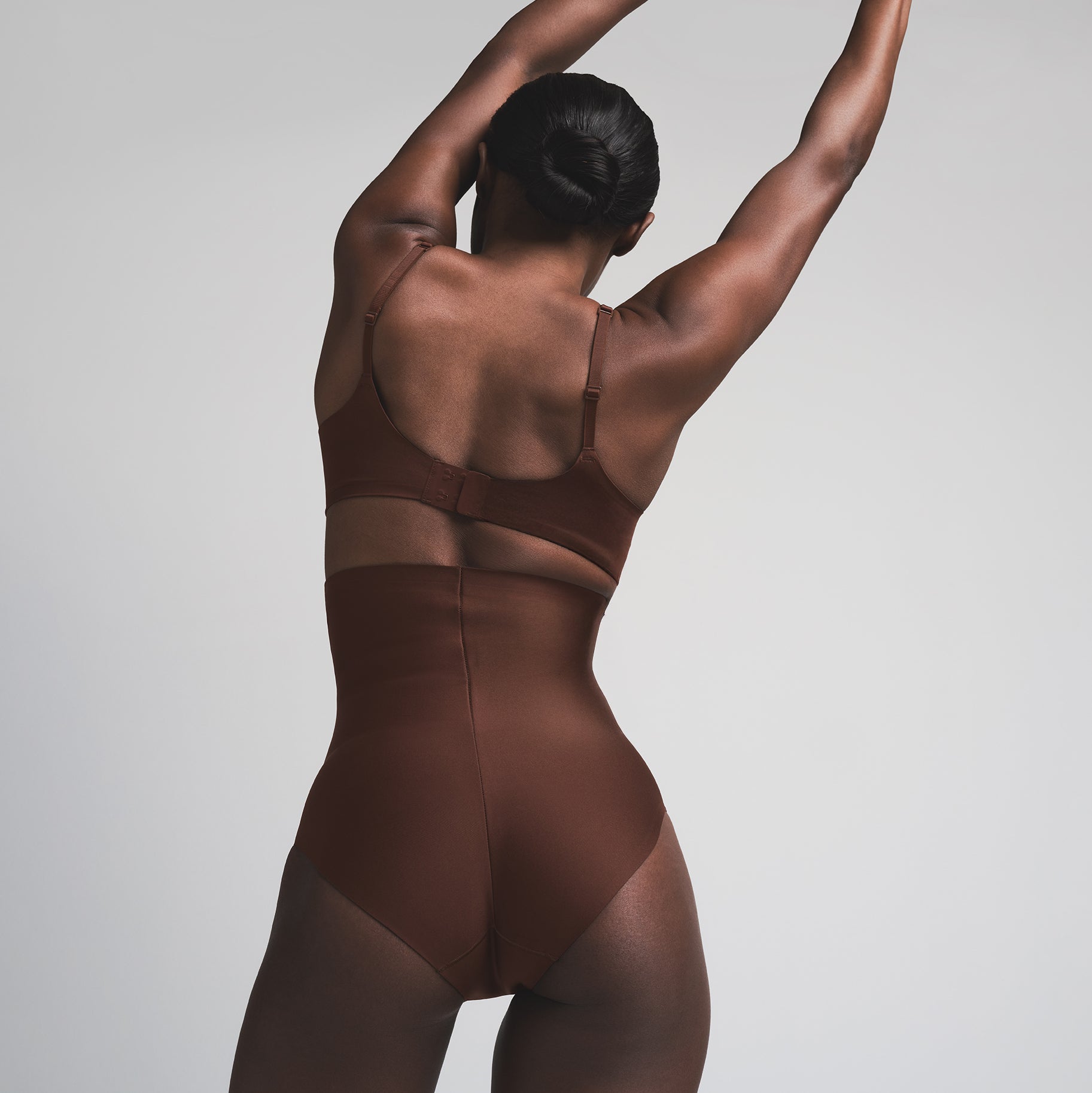 SKIMS BODY CORE SCULPT HIGH-WAISTED BRIEF | COCOA - Sneaker Türkiye