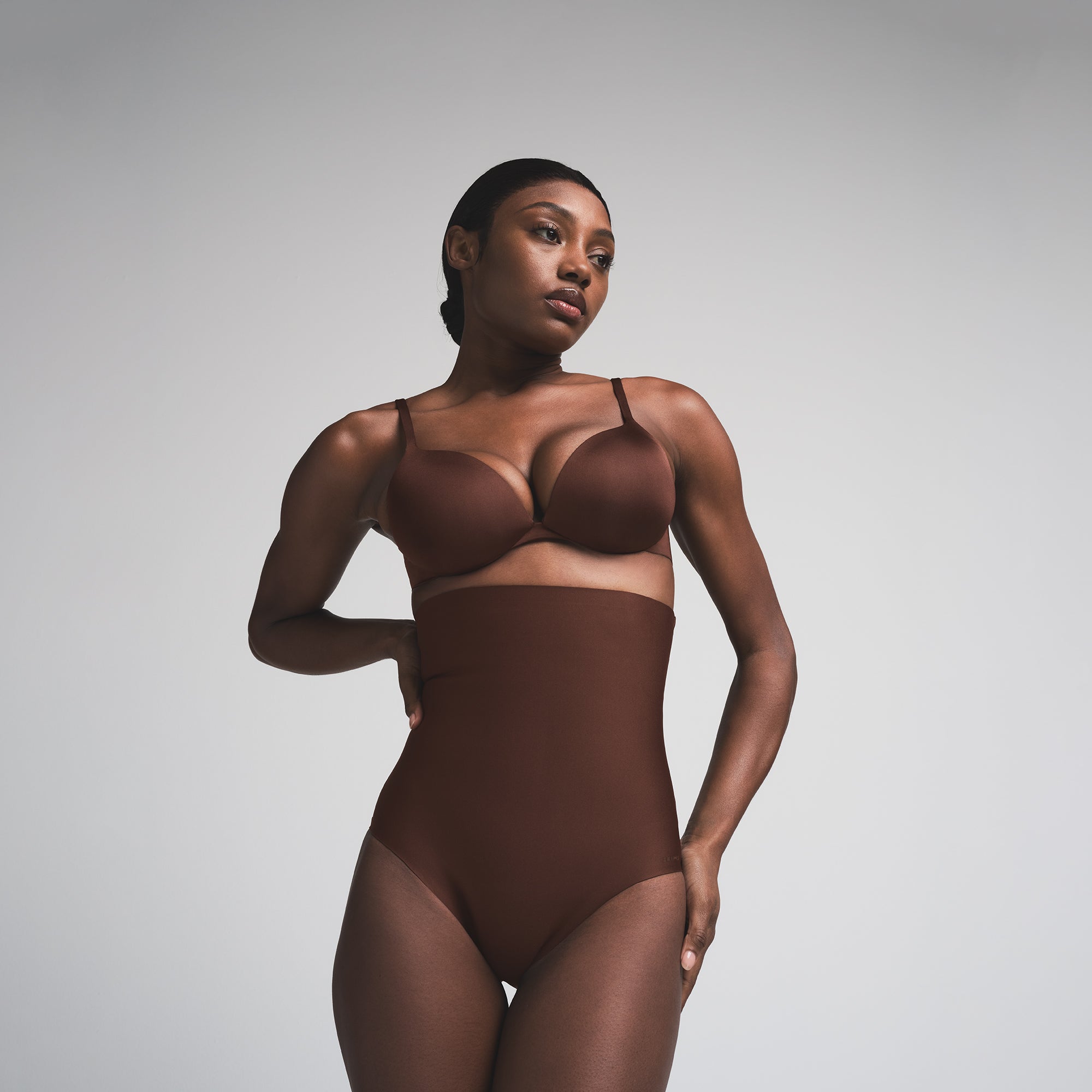 SKIMS BODY CORE SCULPT HIGH-WAISTED BRIEF | COCOA - Sneaker Türkiye