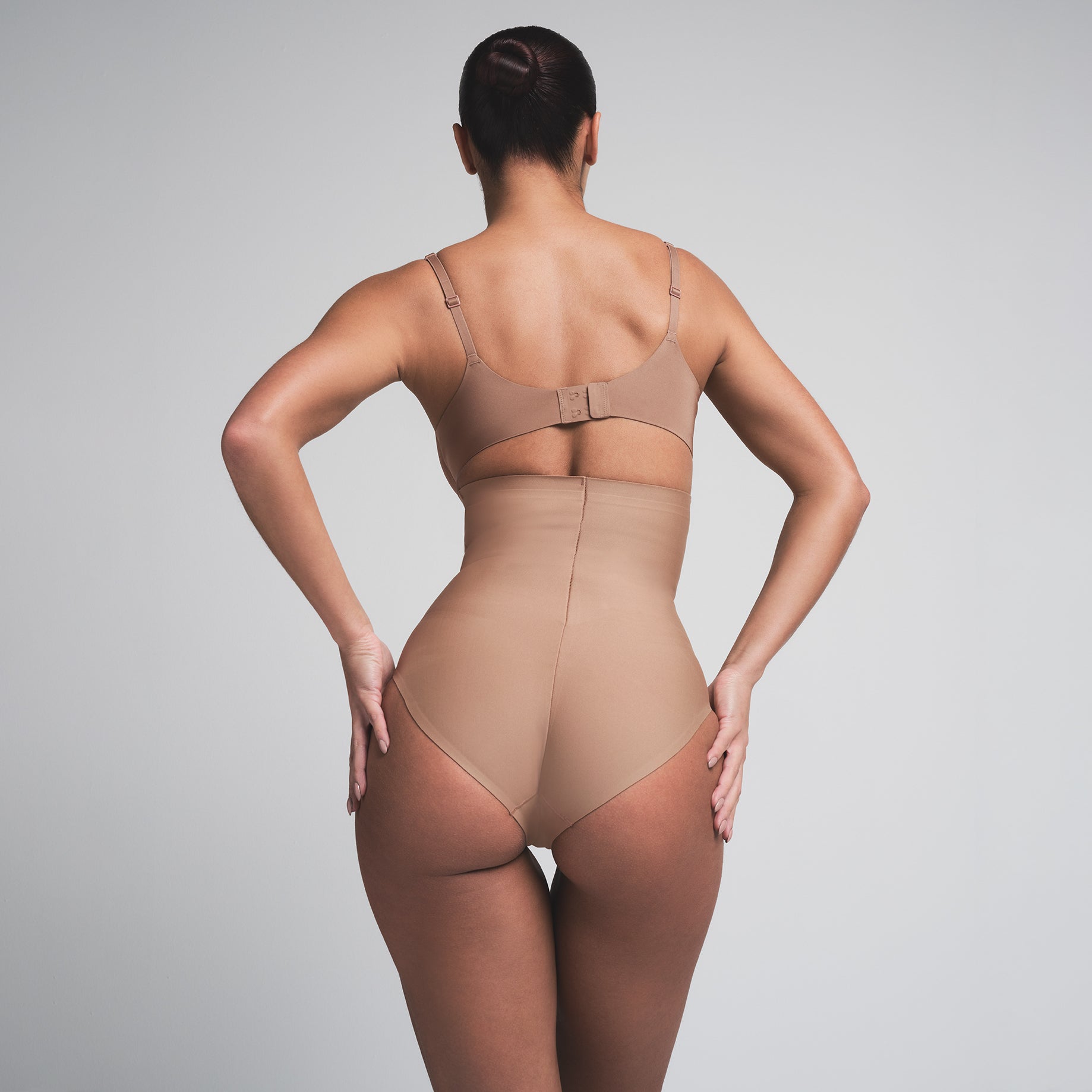 SKIMS BODY CORE SCULPT HIGH-WAISTED BRIEF | SIENNA - Sneaker Türkiye