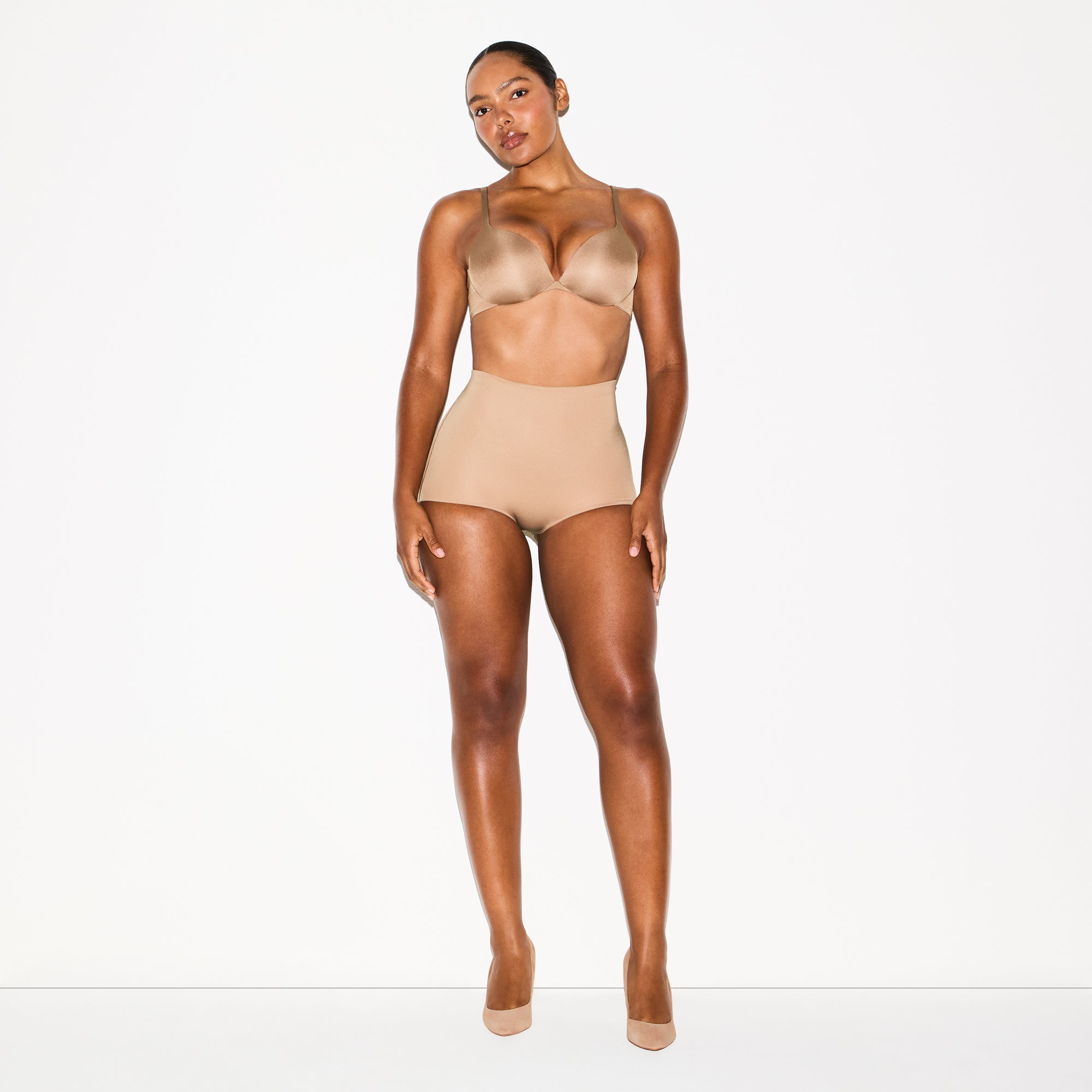 SKIMS BODY BUTT ENHANCING PADDED BRIEF | SIENNA - Sneaker Türkiye
