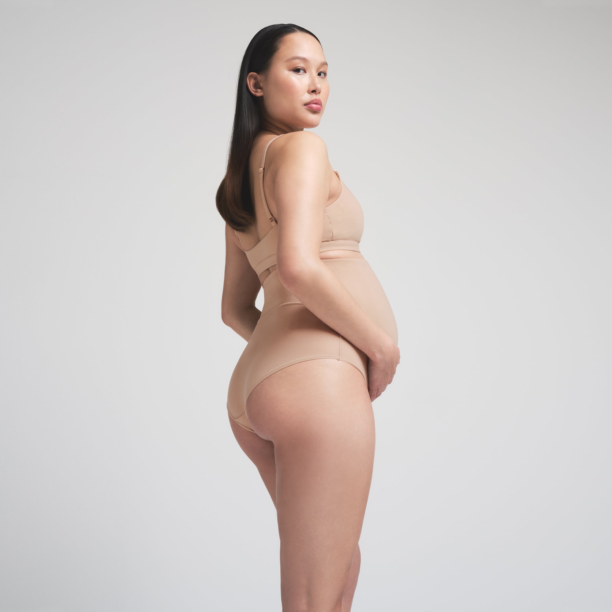 SKIMS FITS EVERYBODY MATERNITY BANDED HIGH-WAISTED BRIEF | CLAY - Sneaker Türkiye